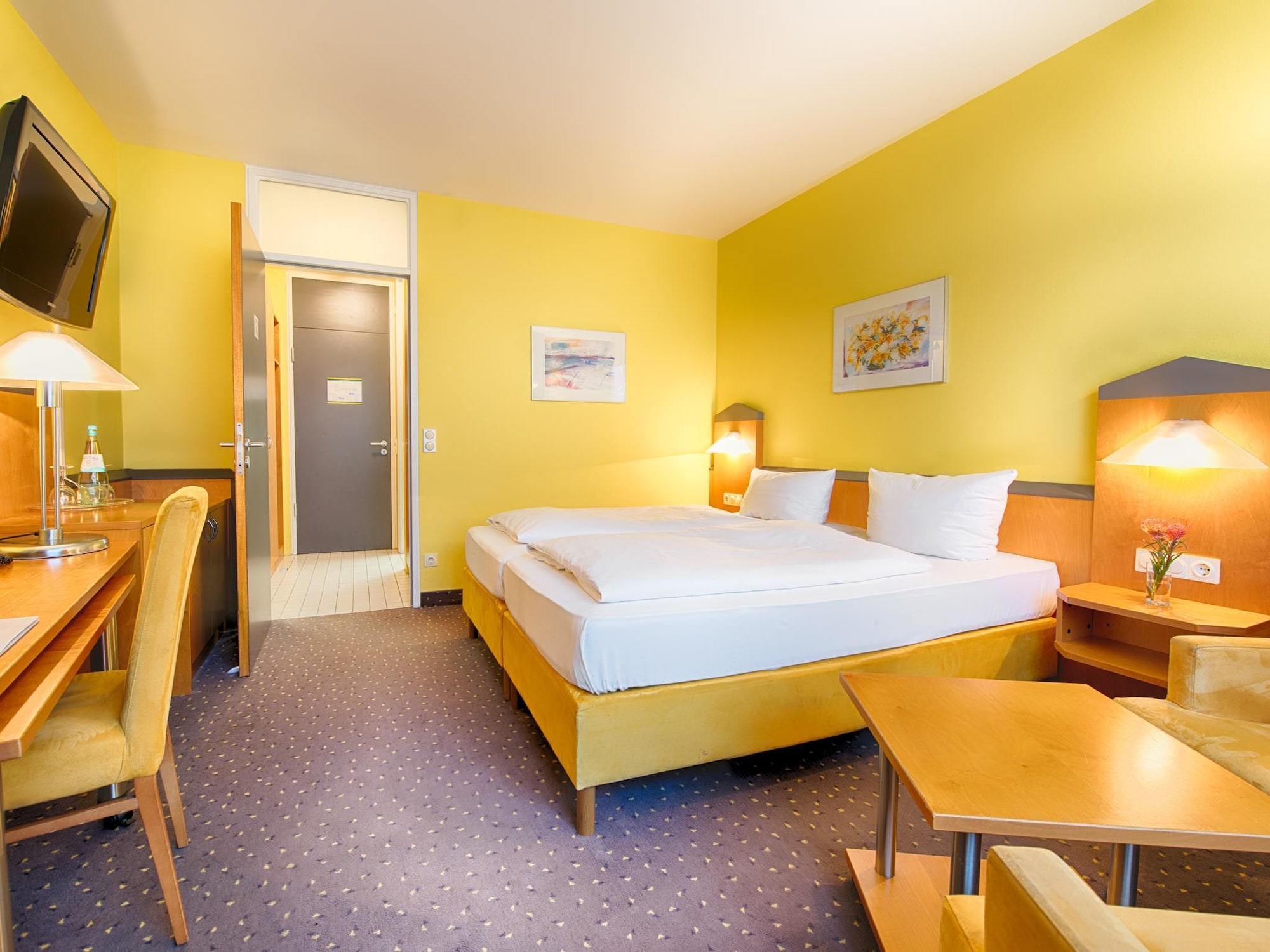 Plaza Hotel & Living Frankfurt