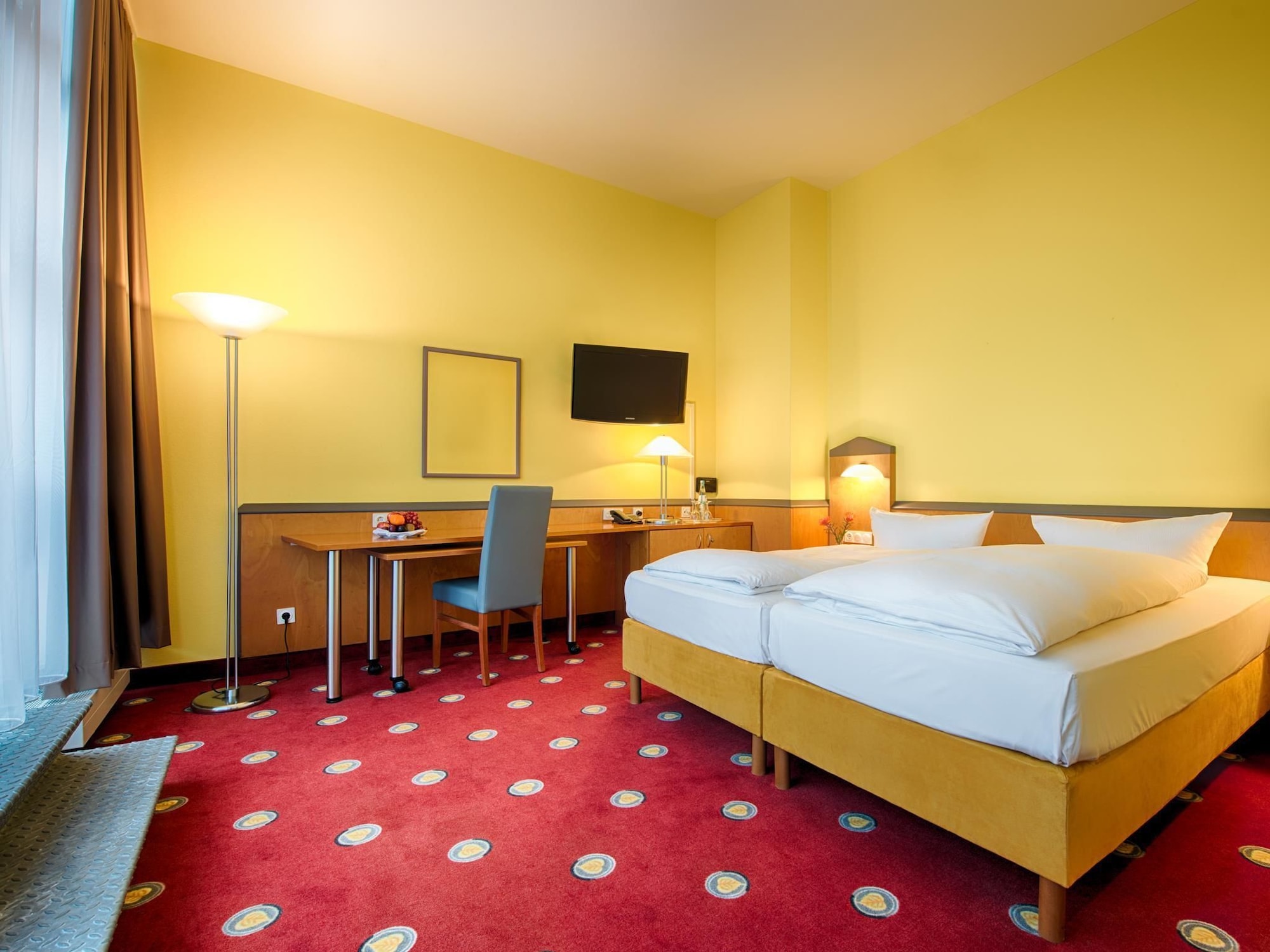 Plaza Hotel & Living Frankfurt
