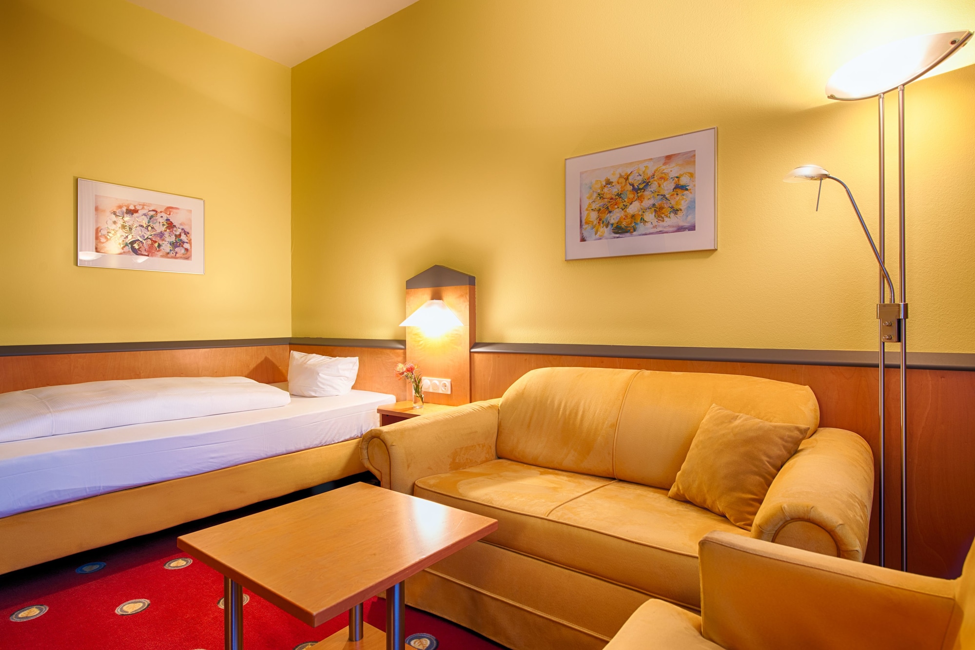 Plaza Hotel & Living Frankfurt