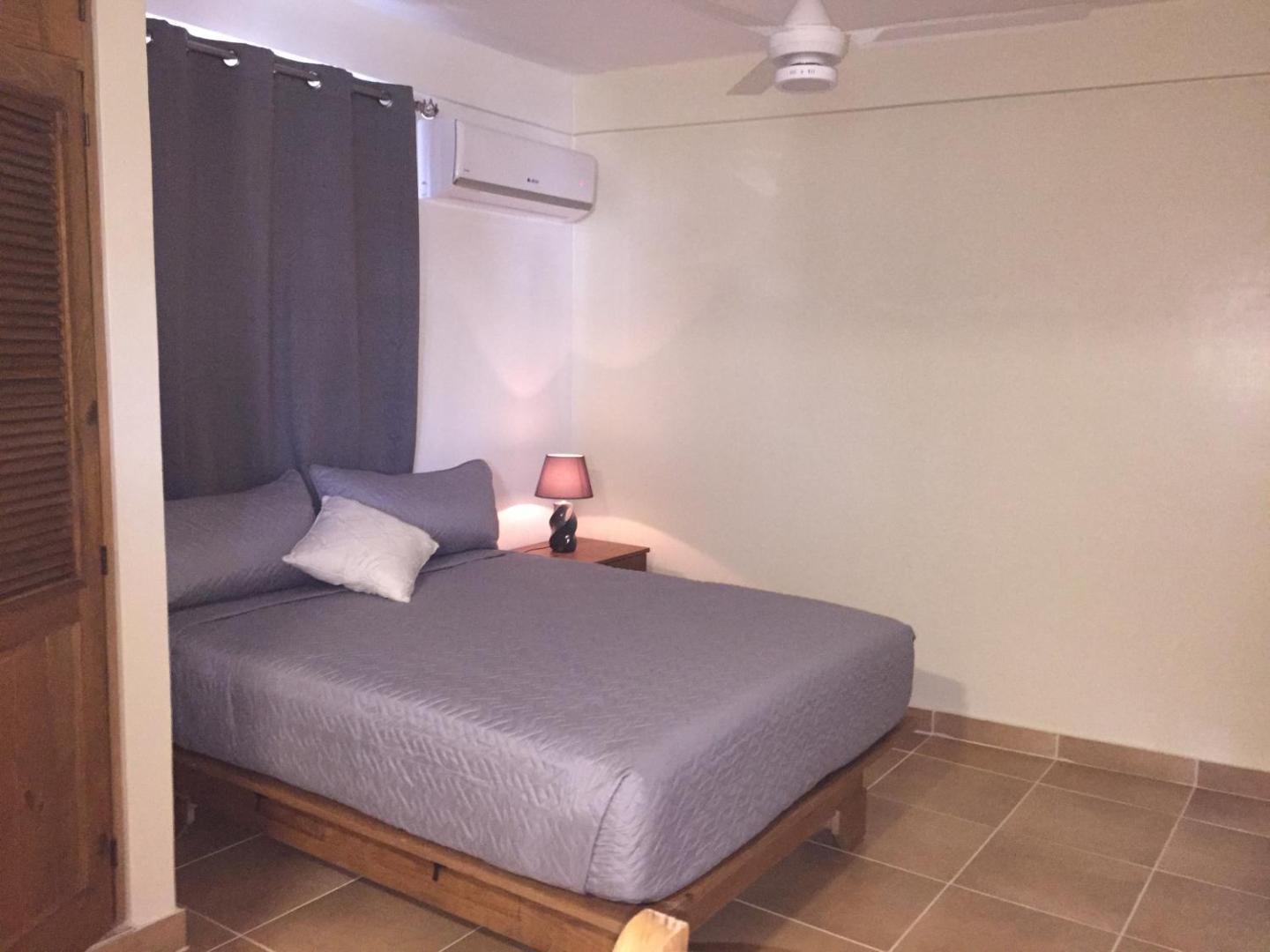 Aparta Hotel Yamili
