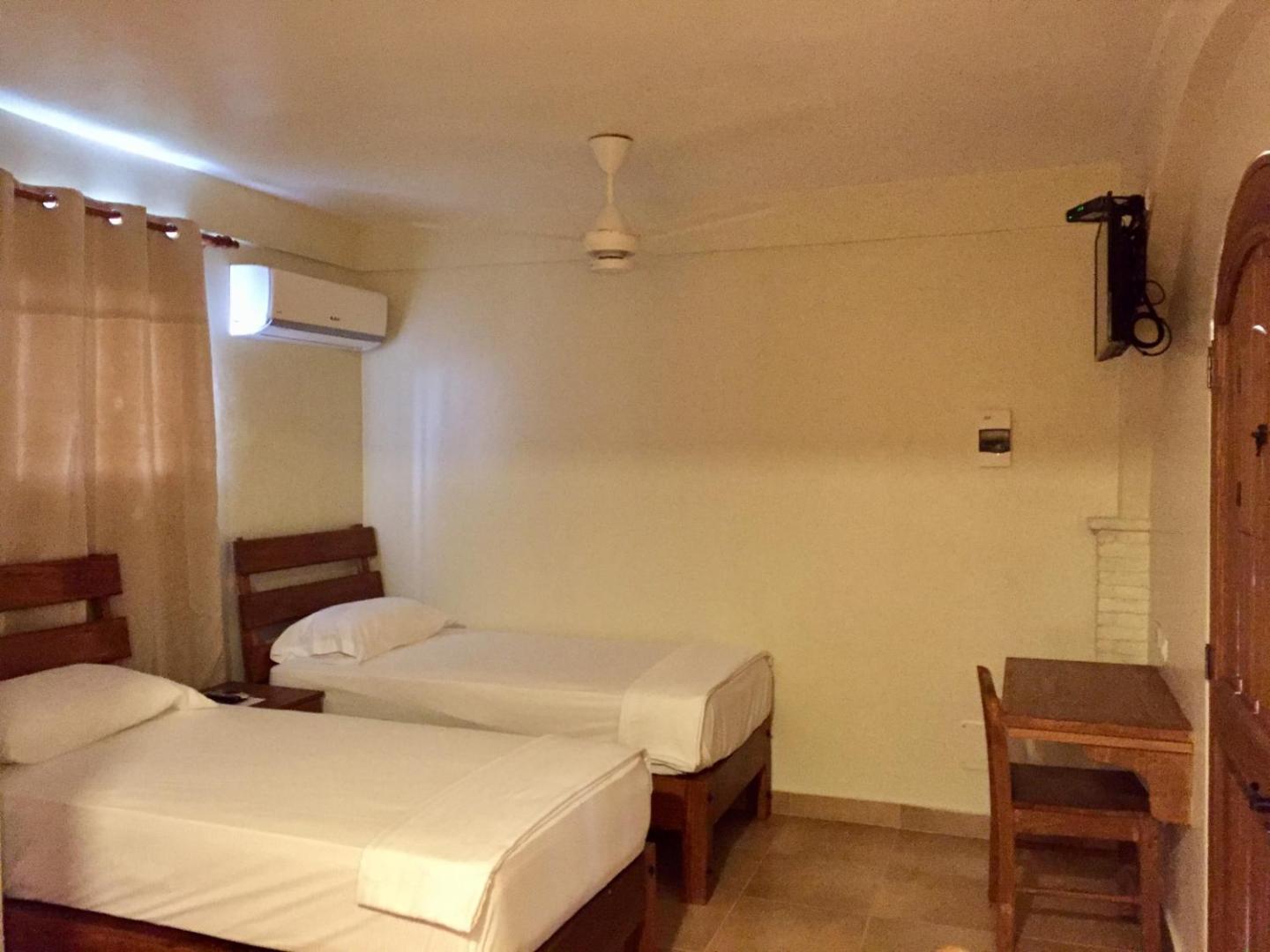 Aparta Hotel Yamili