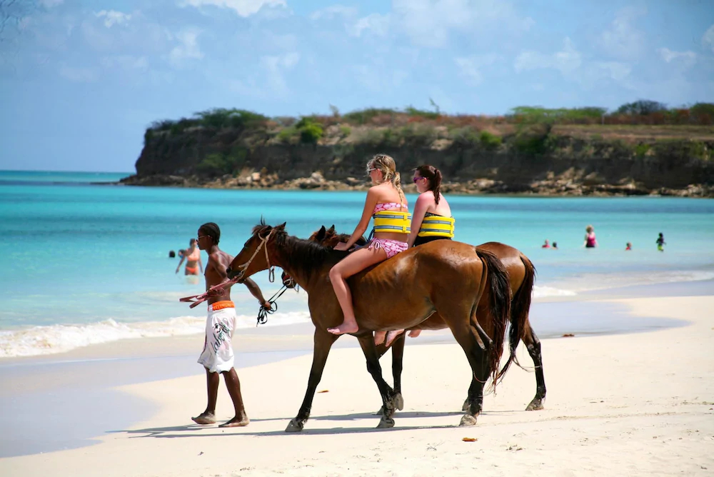 Coral Suites Beach Club & Spa