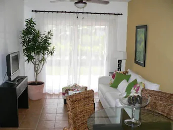 The Golf Suites