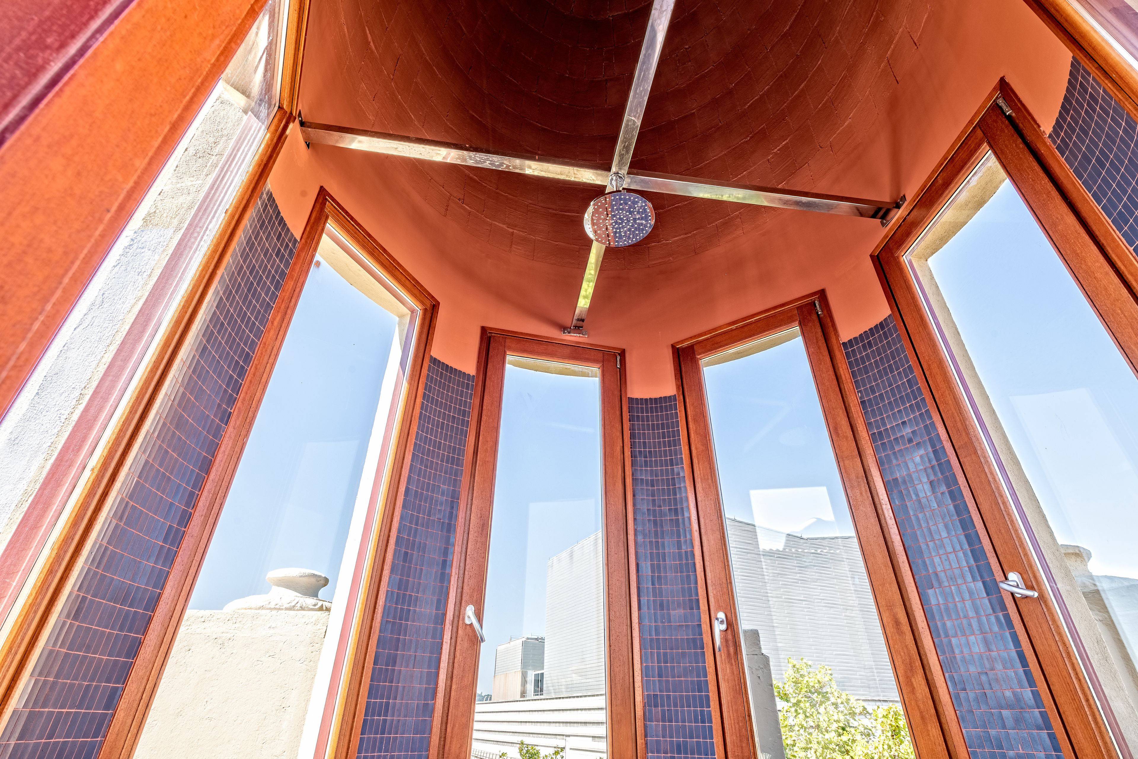 Gòtic by The 5ve Soul