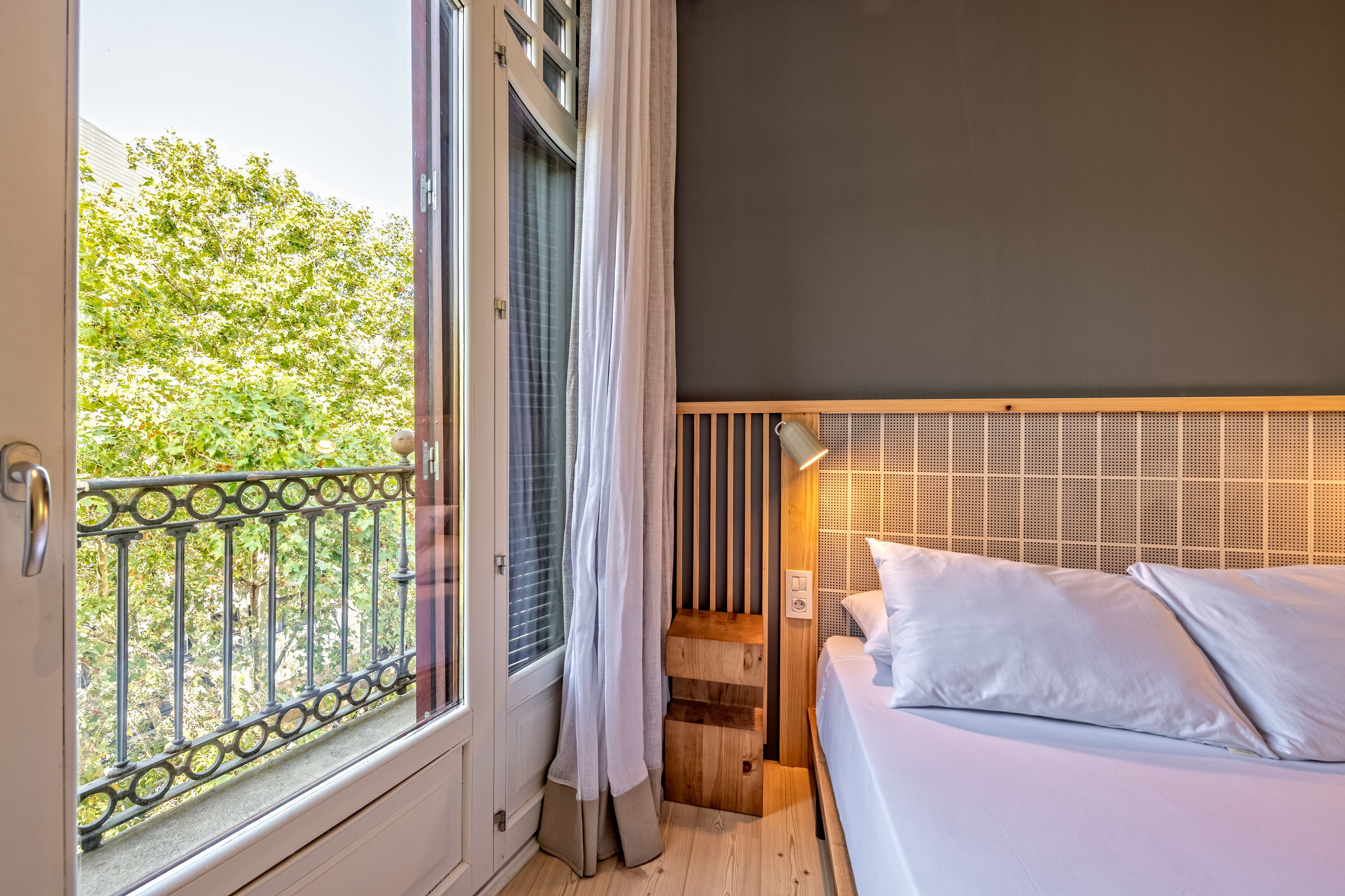 Gòtic by The 5ve Soul