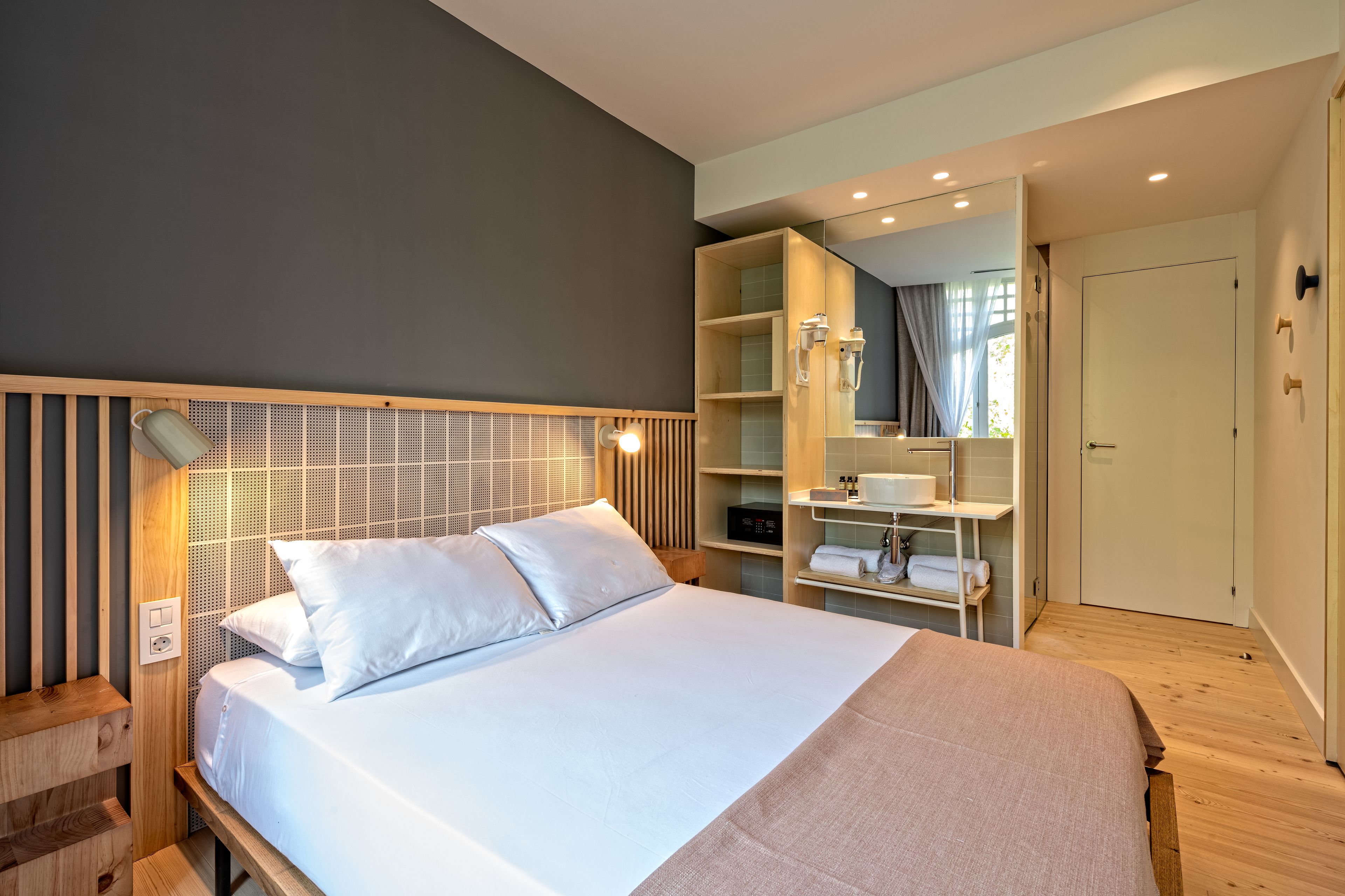 Gòtic by The 5ve Soul