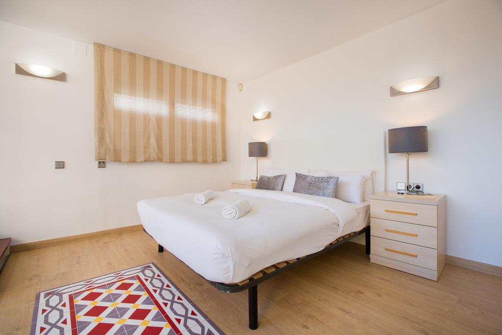 No 335 The Streets Apartments Barcelona