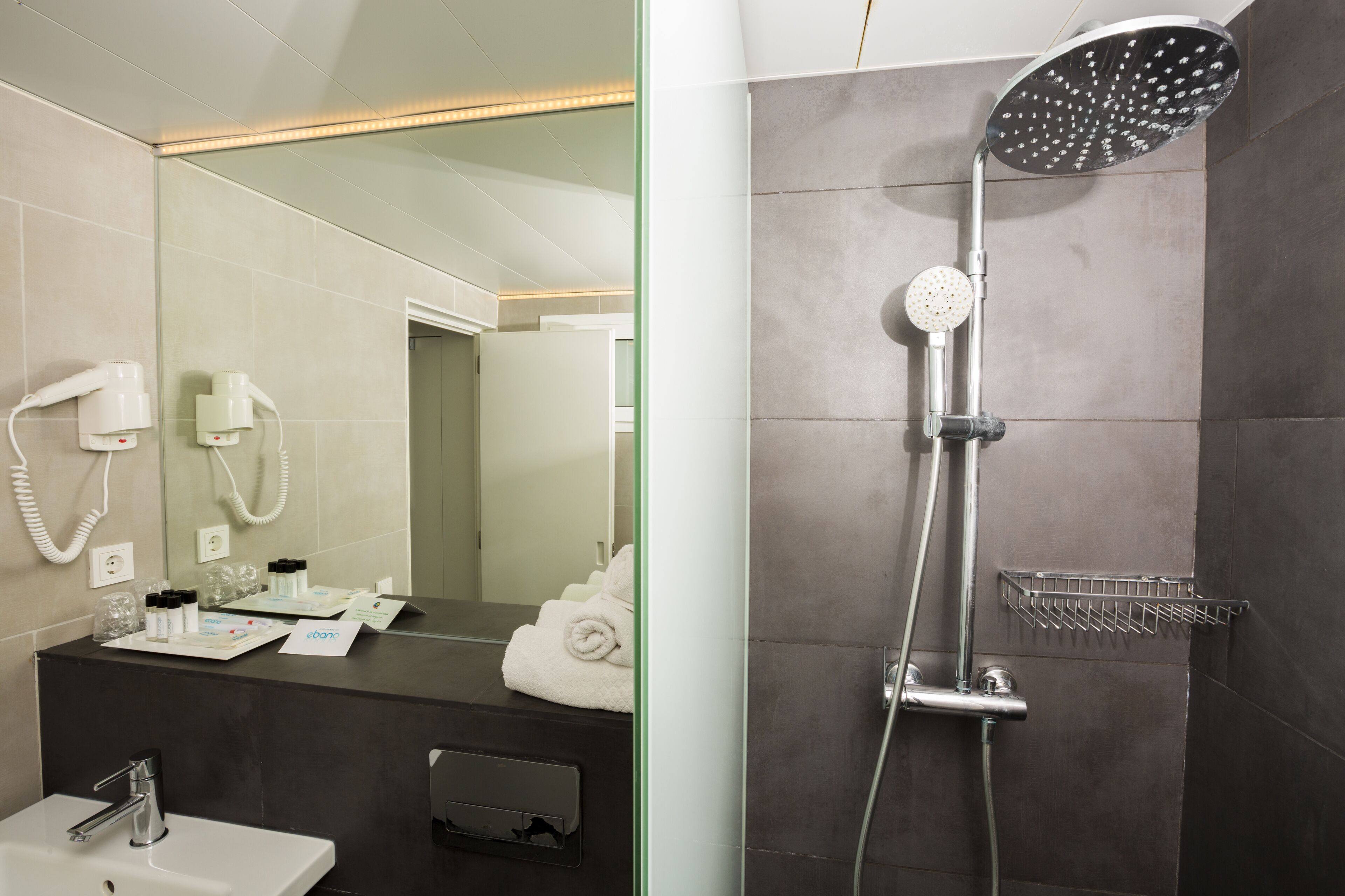 Ebano Hotel Apartments & Spa