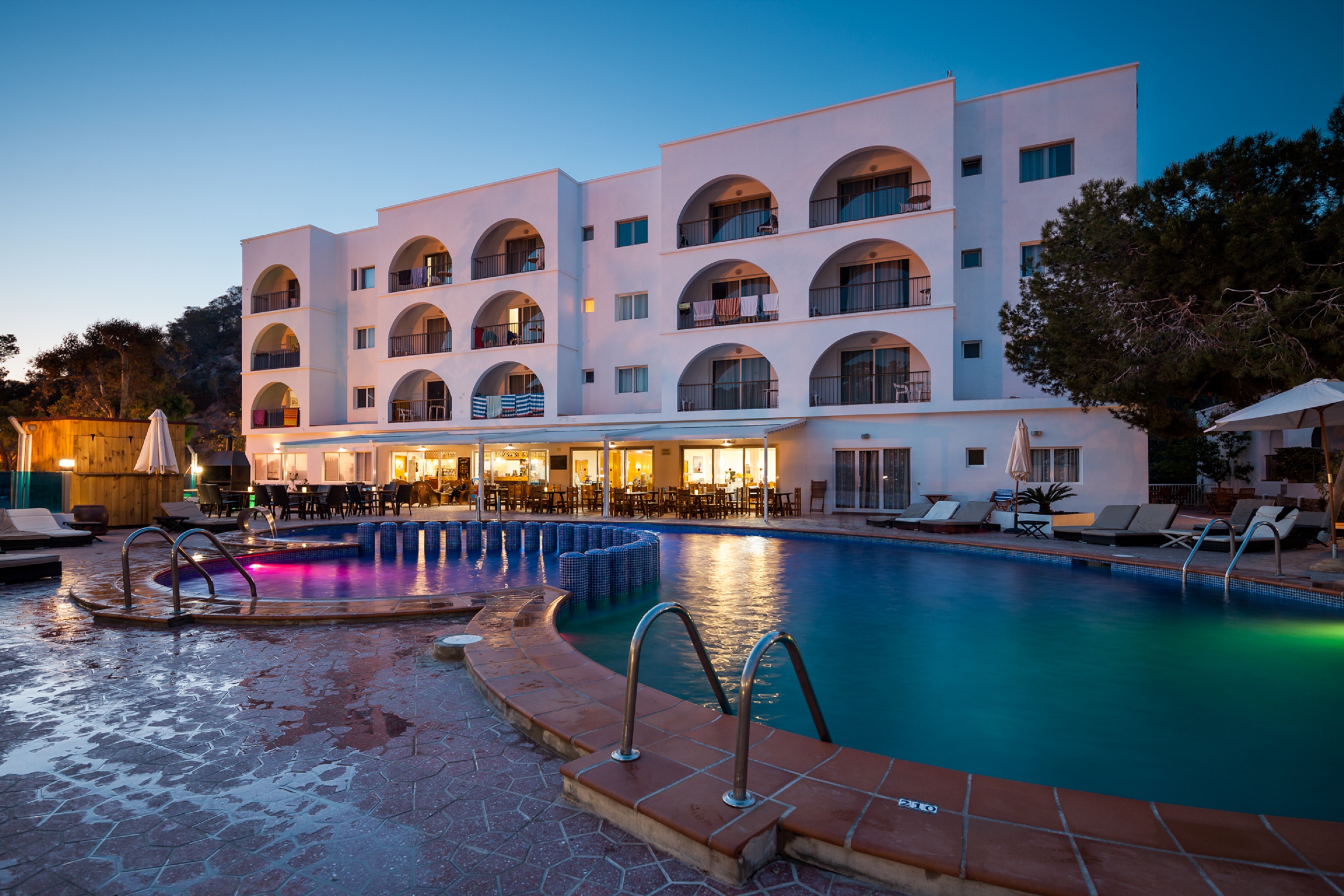 Aparthotel Puerto Cala Vadella