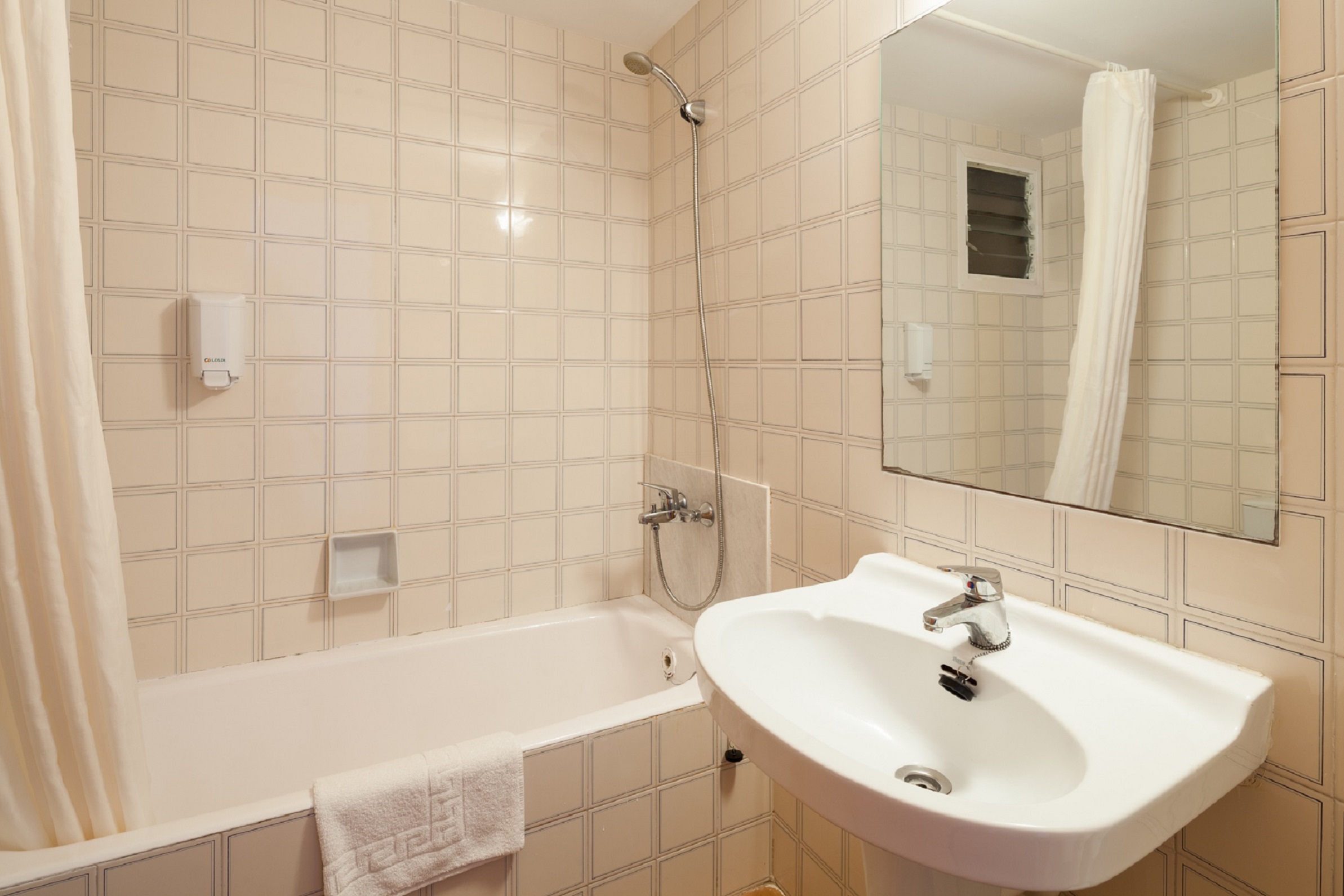 Aparthotel Puerto Cala Vadella