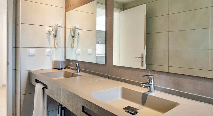 Aparthotel Puerto Cala Vadella