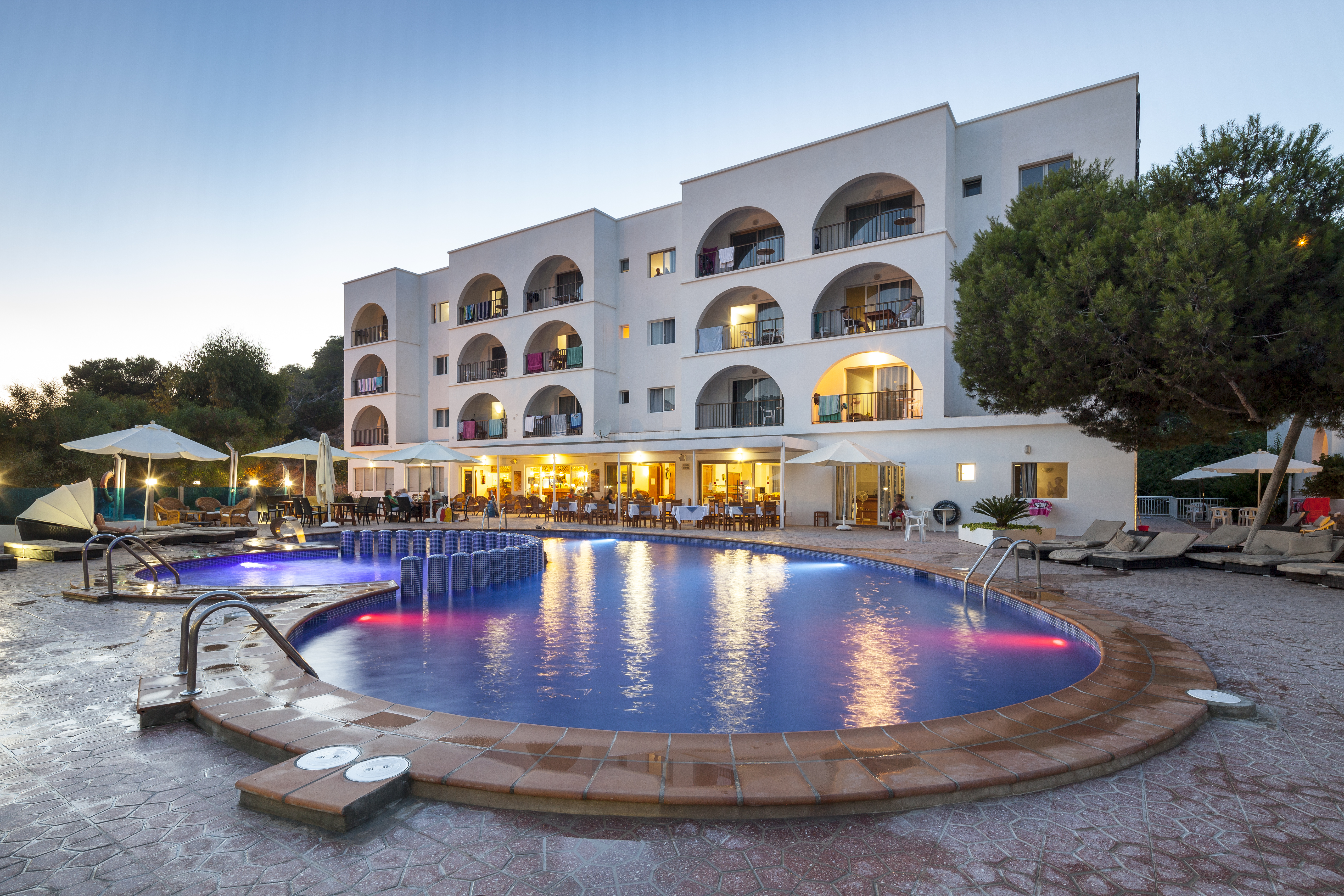 Aparthotel Puerto Cala Vadella