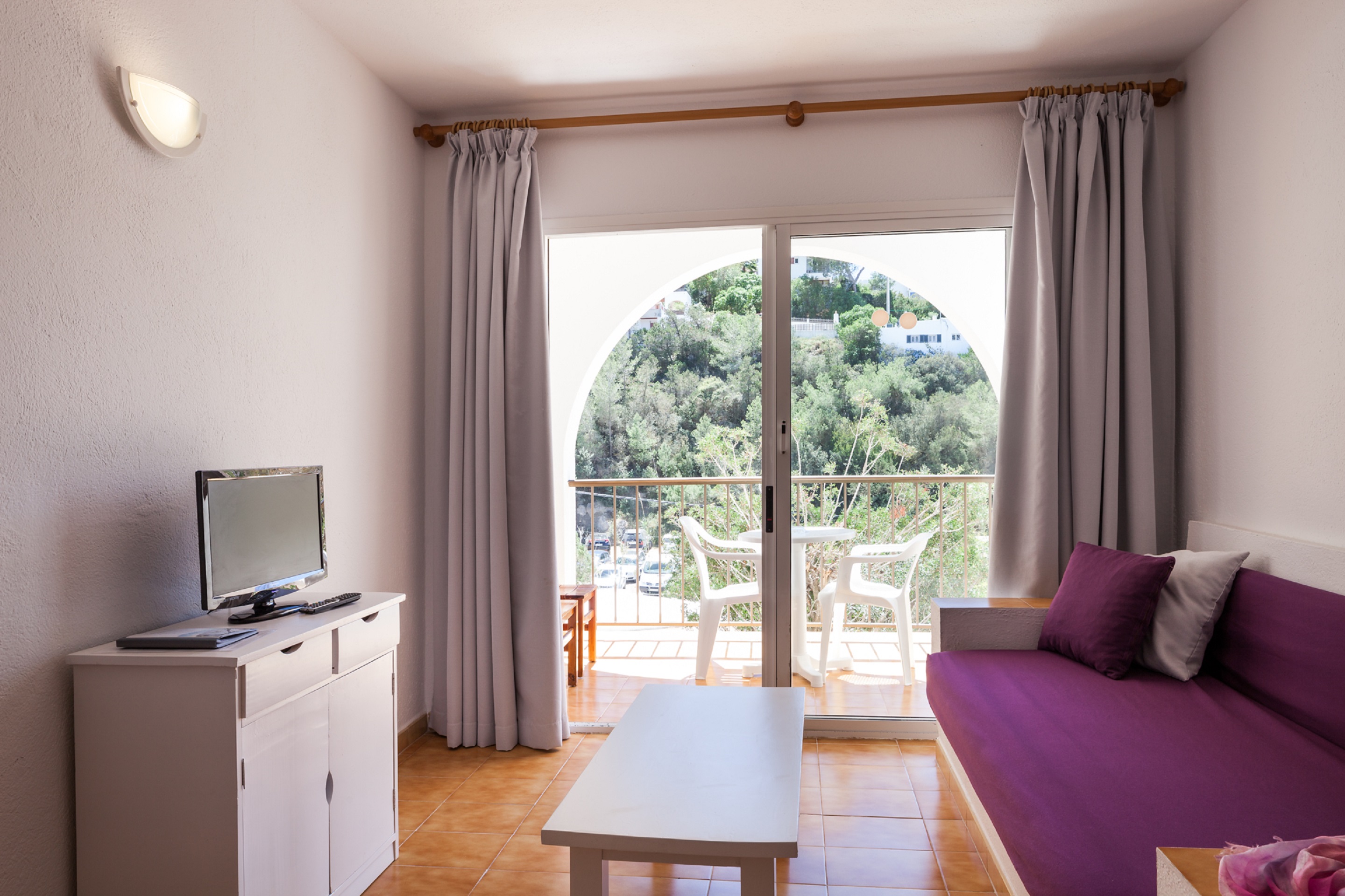 Aparthotel Puerto Cala Vadella