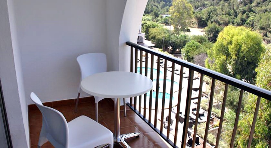 Aparthotel Puerto Cala Vadella