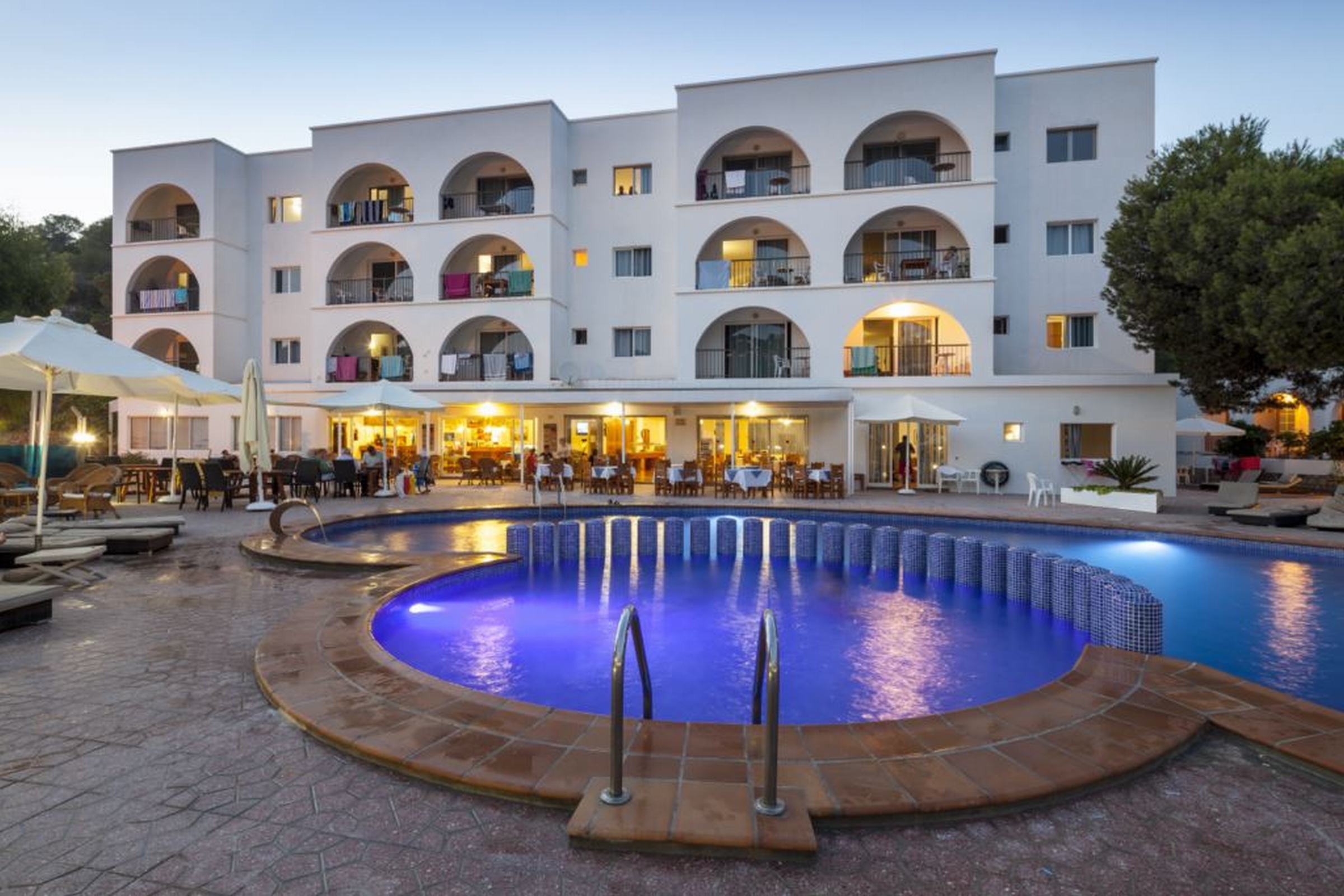 Aparthotel Puerto Cala Vadella