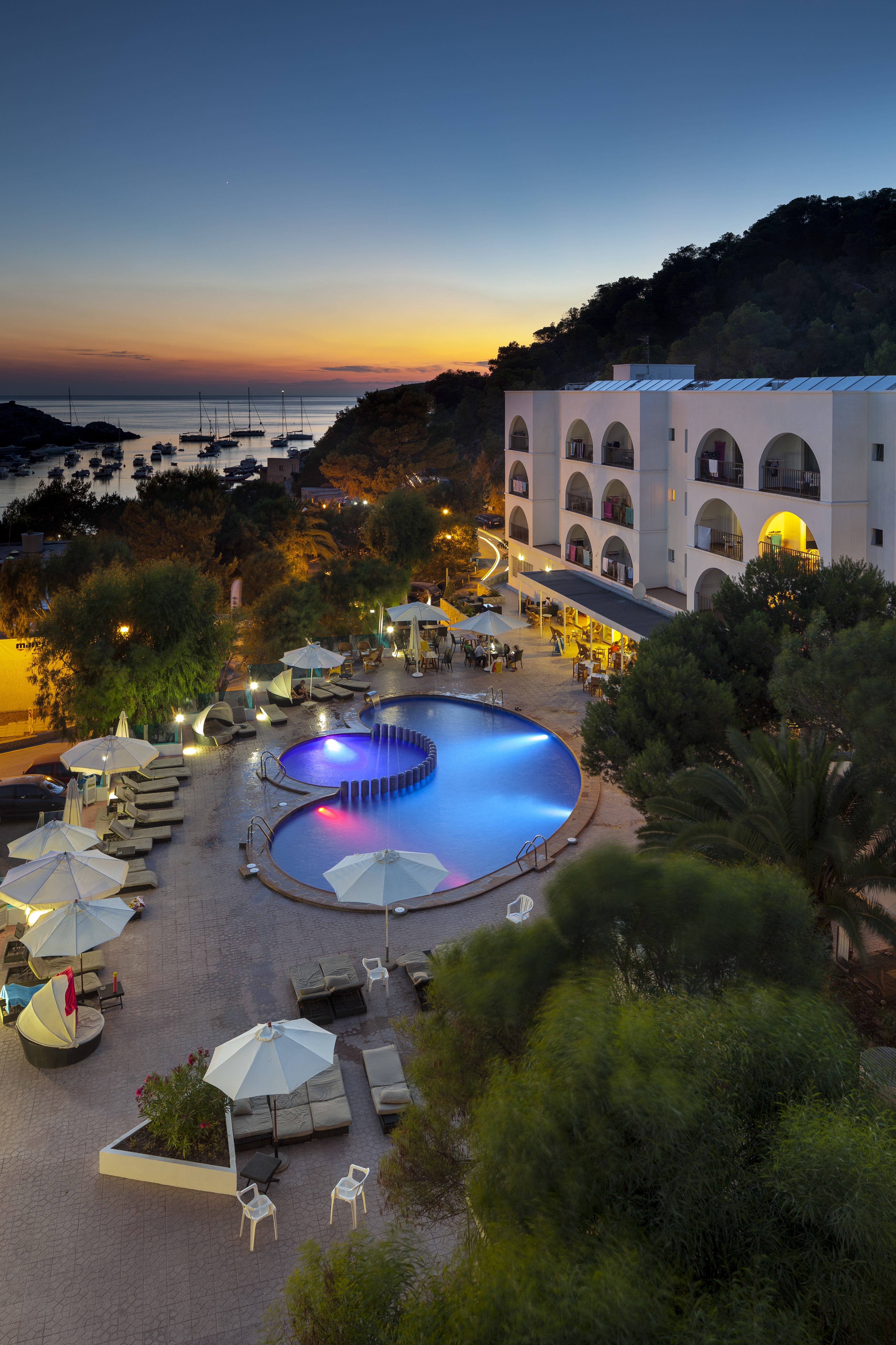 Aparthotel Puerto Cala Vadella