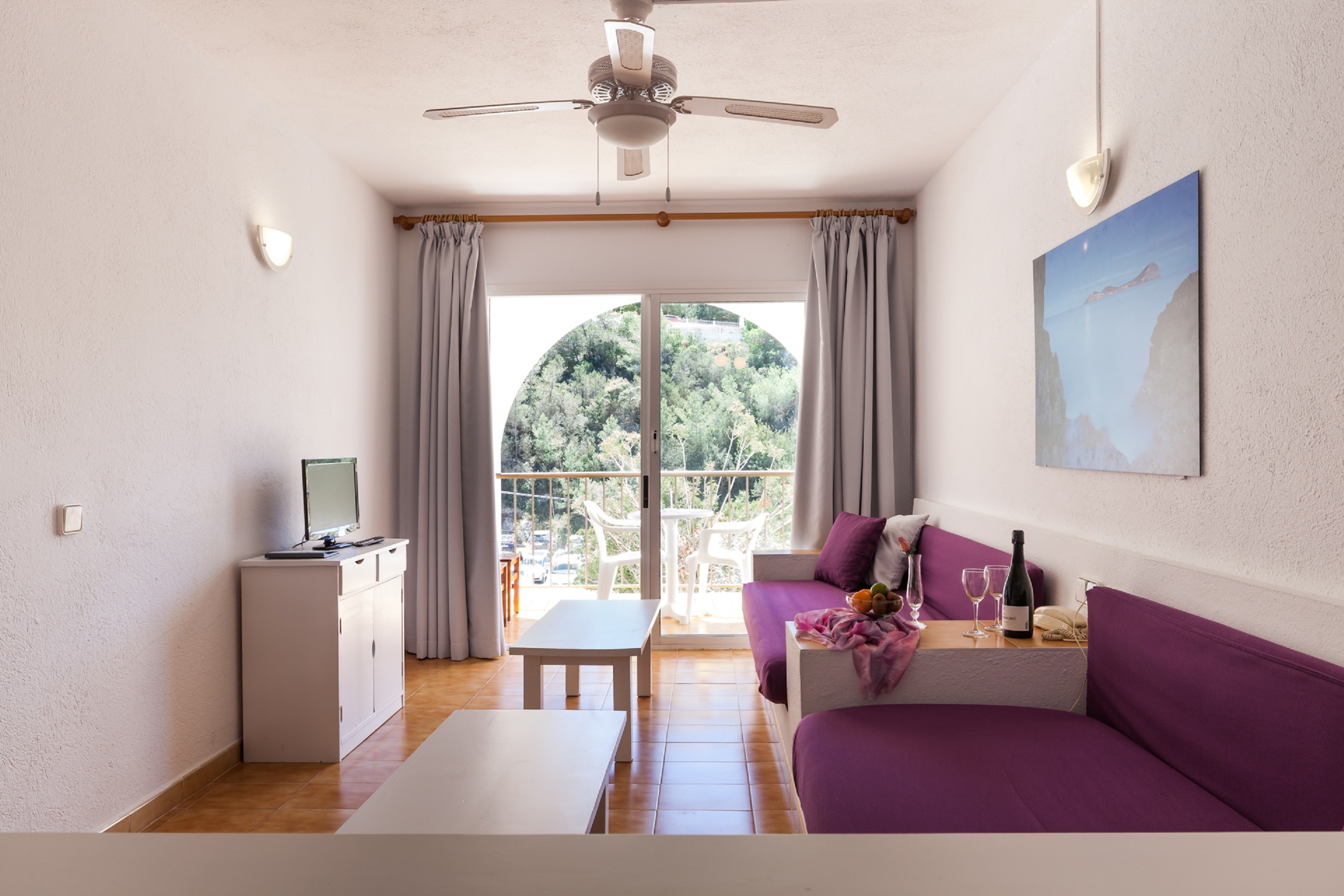 Aparthotel Puerto Cala Vadella