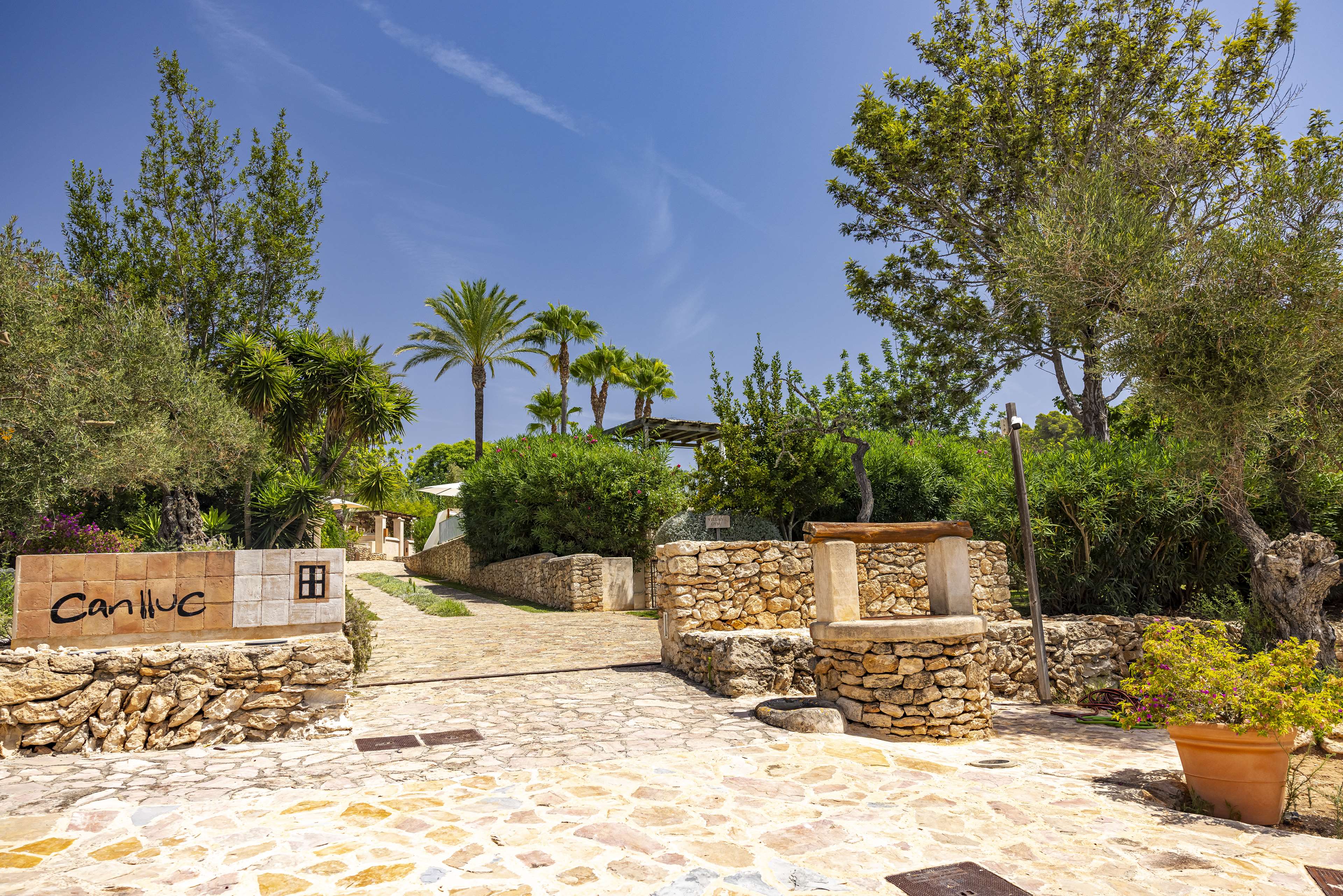 Can Lluc Boutique Country Hotel & Villas