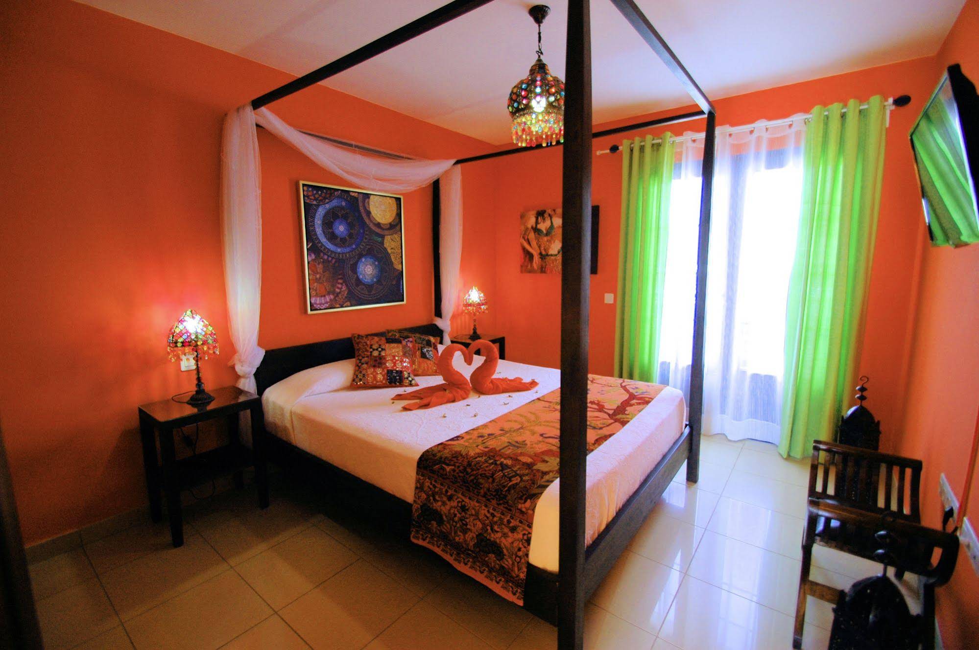 Evita Beach Apartamentos