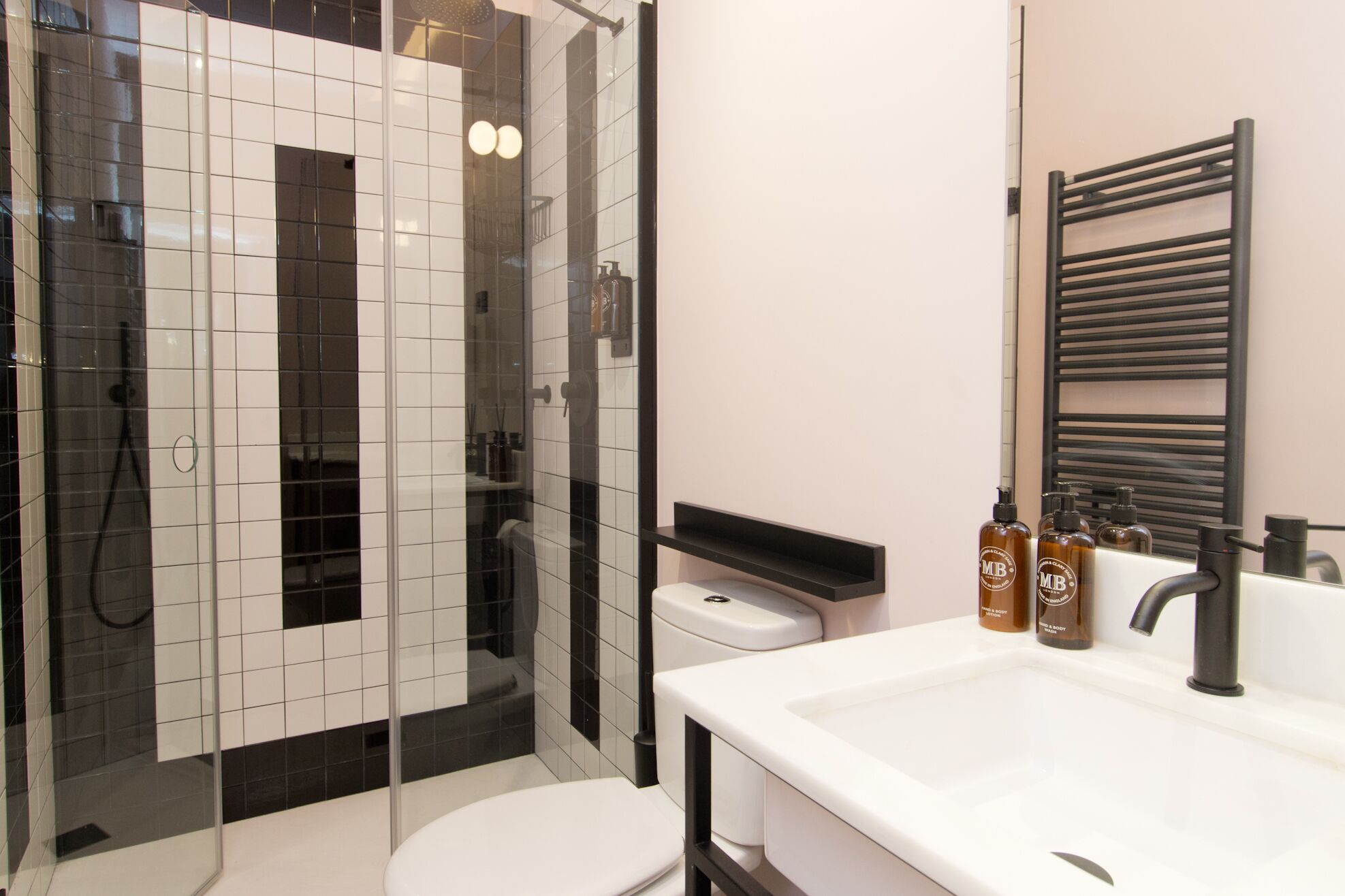 Amor de Dios 17 Boutique Hotel