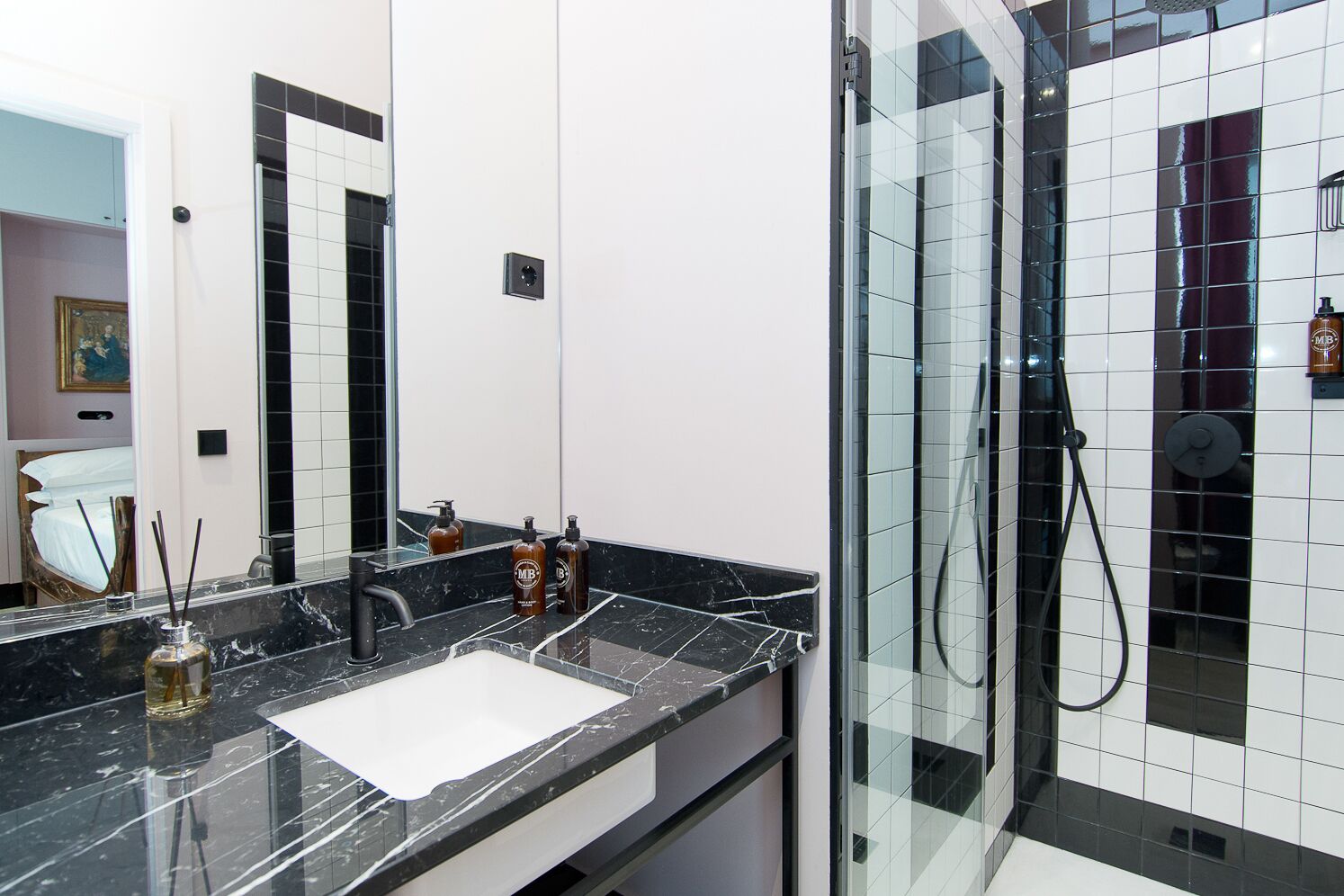 Amor de Dios 17 Boutique Hotel