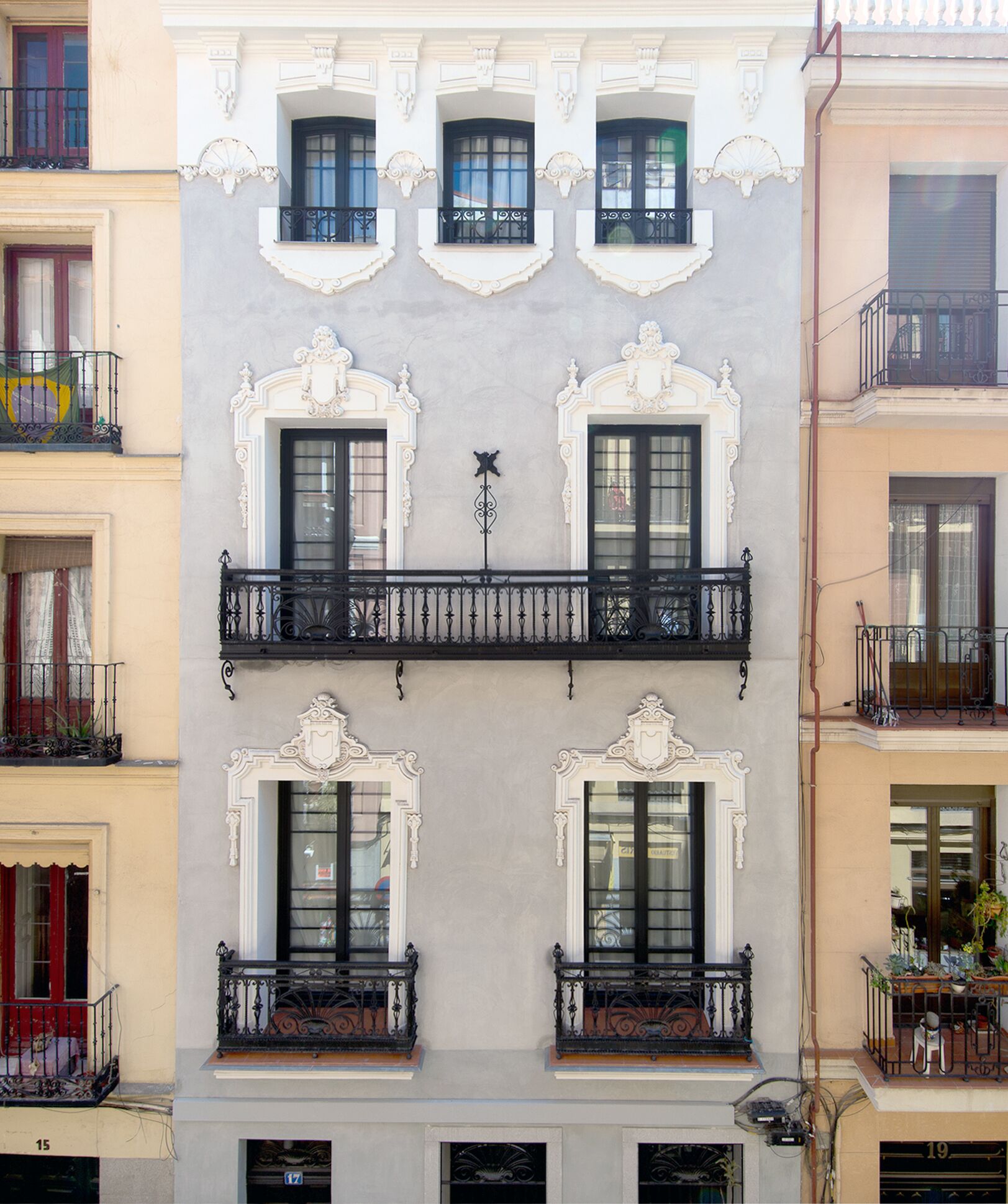 Amor de Dios 17 Boutique Hotel