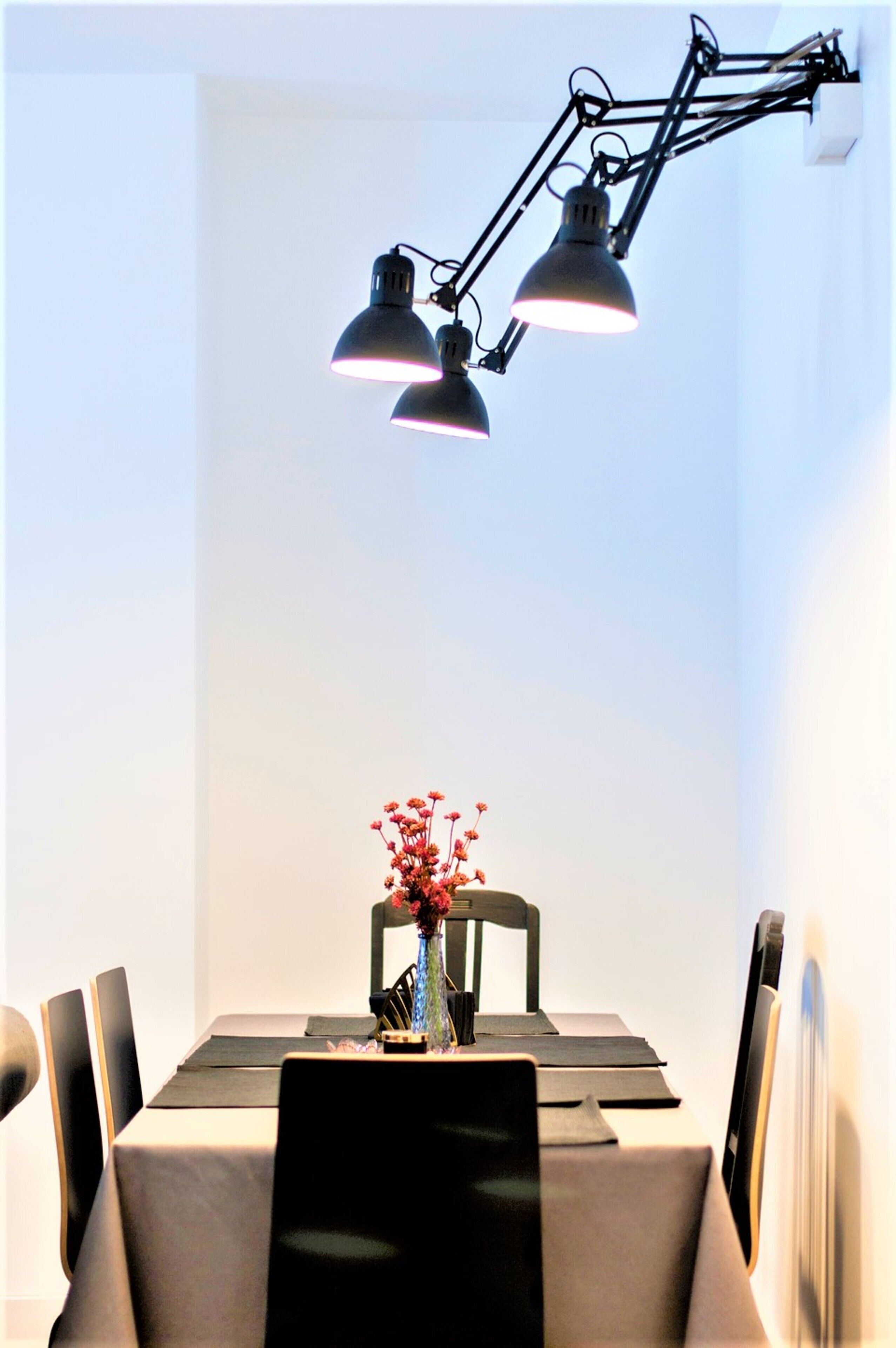 Hellenhost - Gran Vía