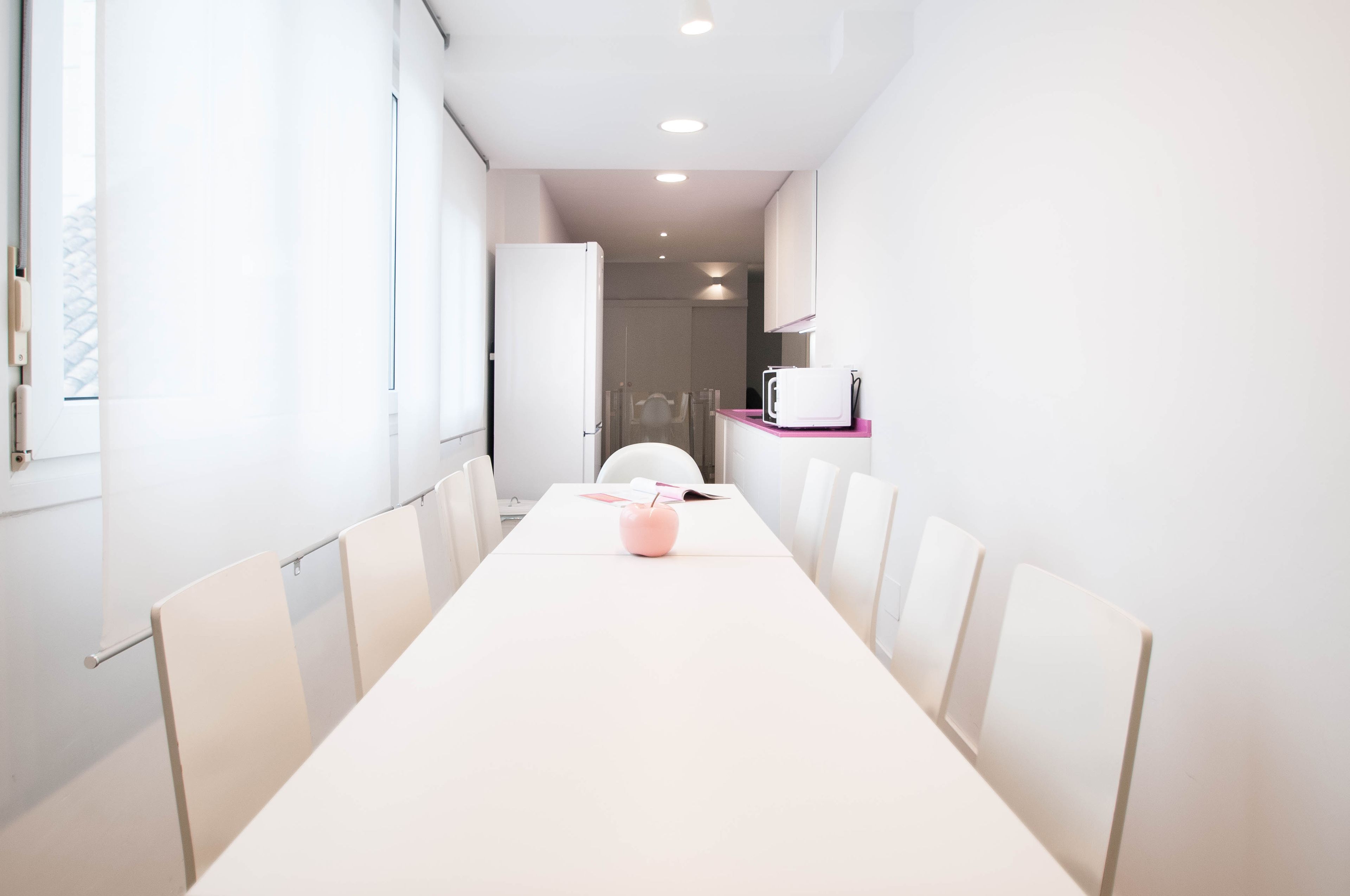 Hellenhost - Gran Vía