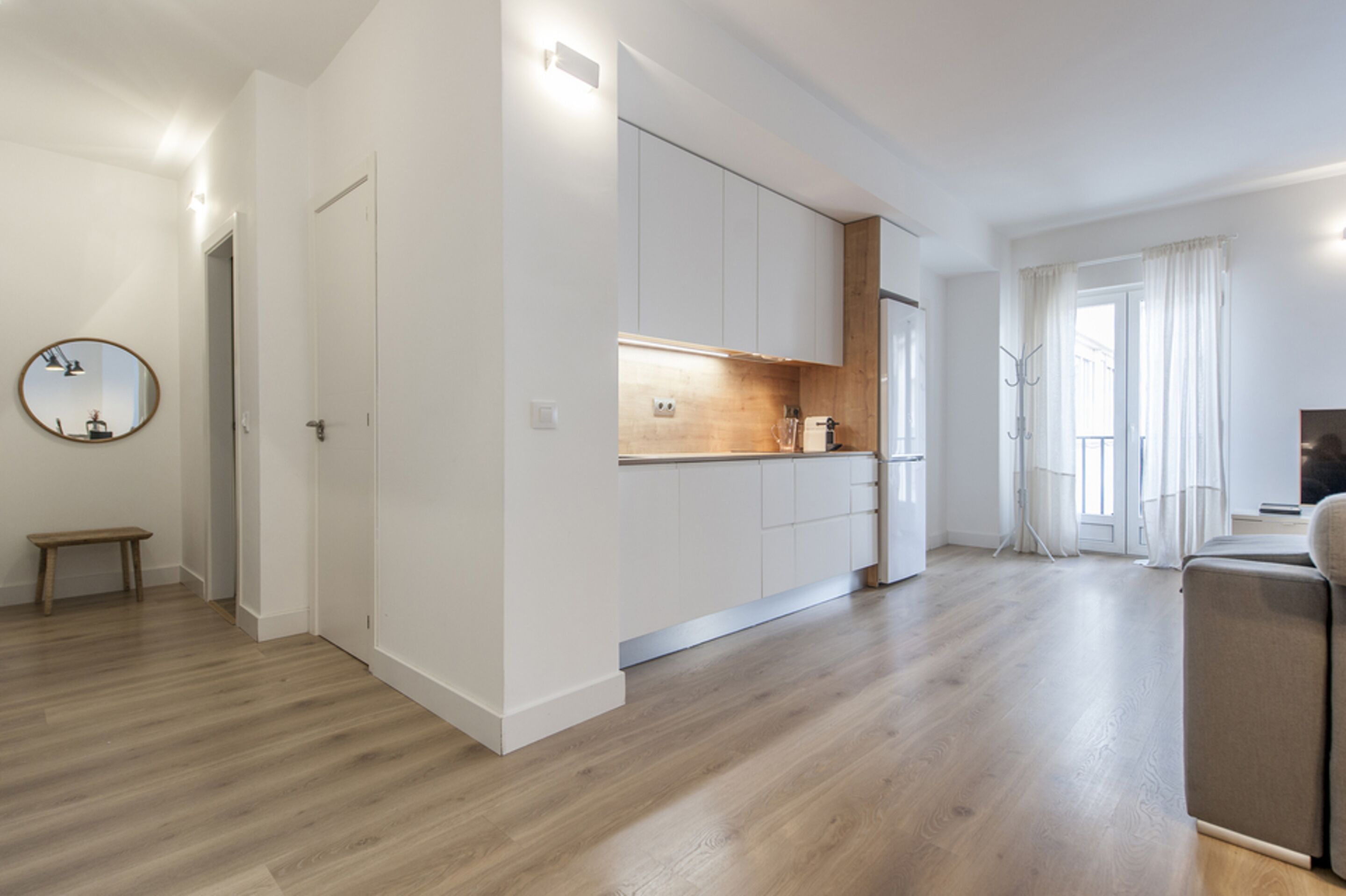 Hellenhost - Gran Vía