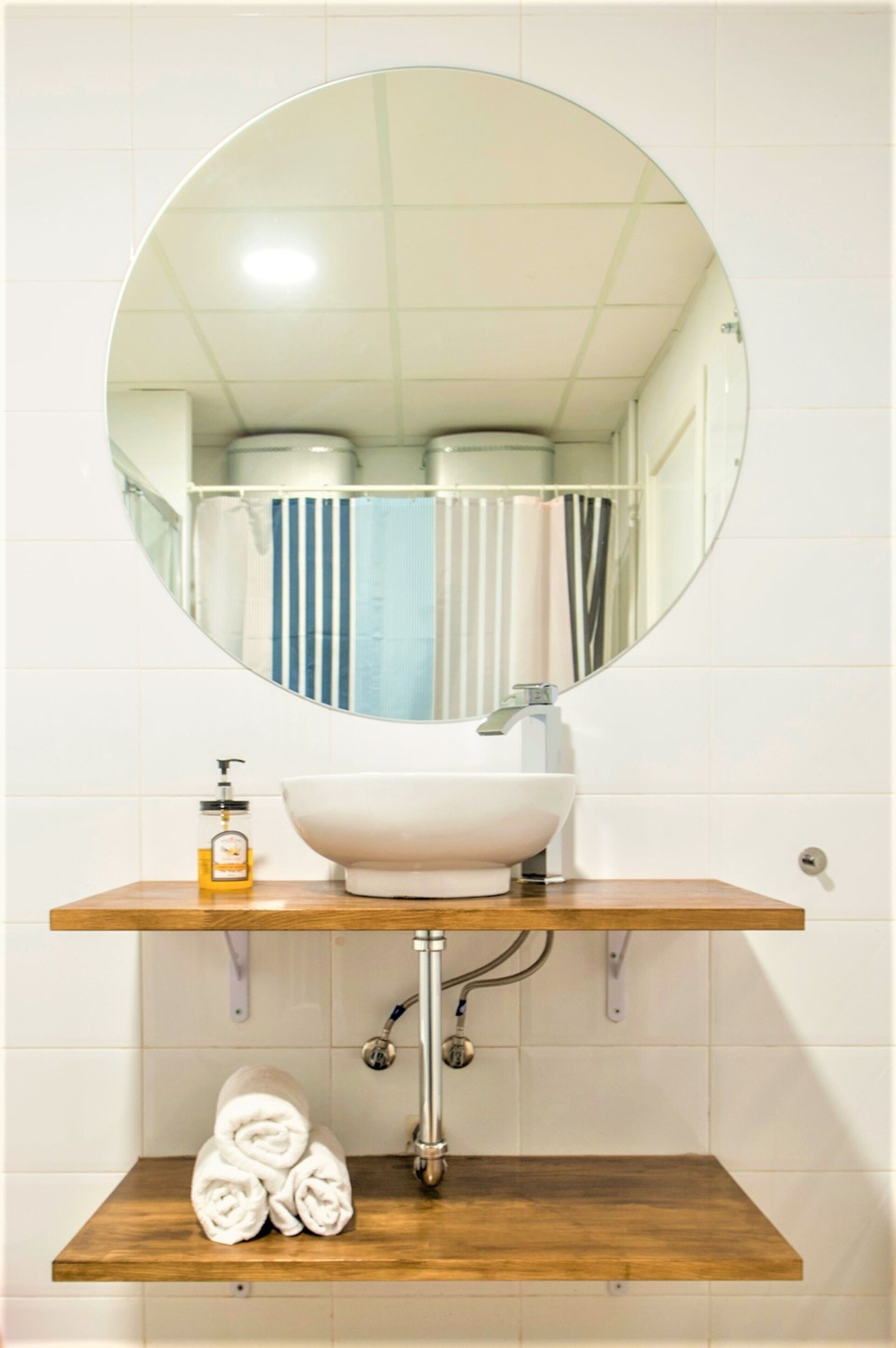 Hellenhost - Gran Vía