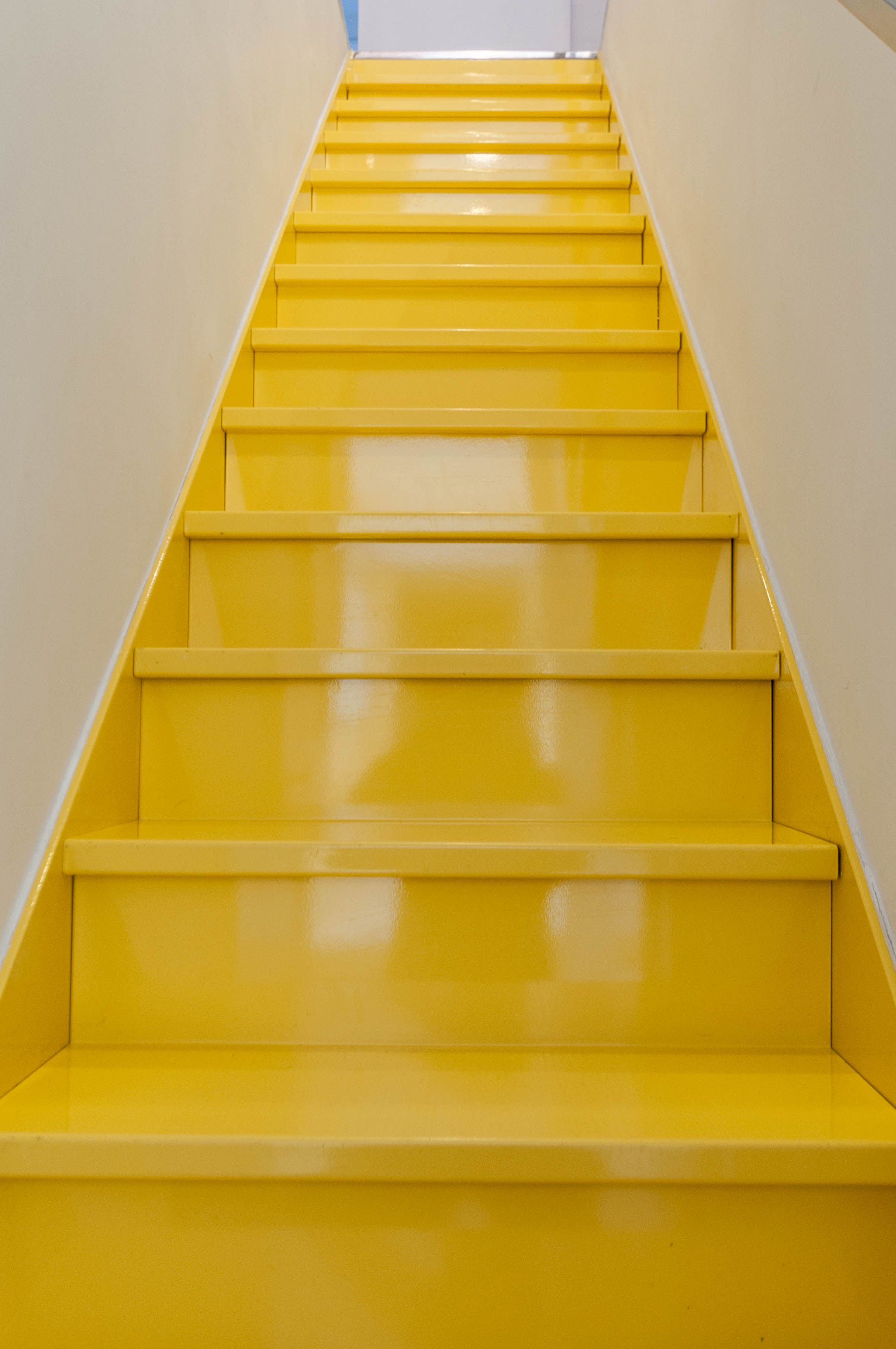 Hellenhost - Gran Vía