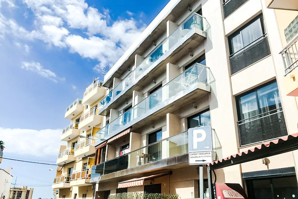 Las Vistas Apartments