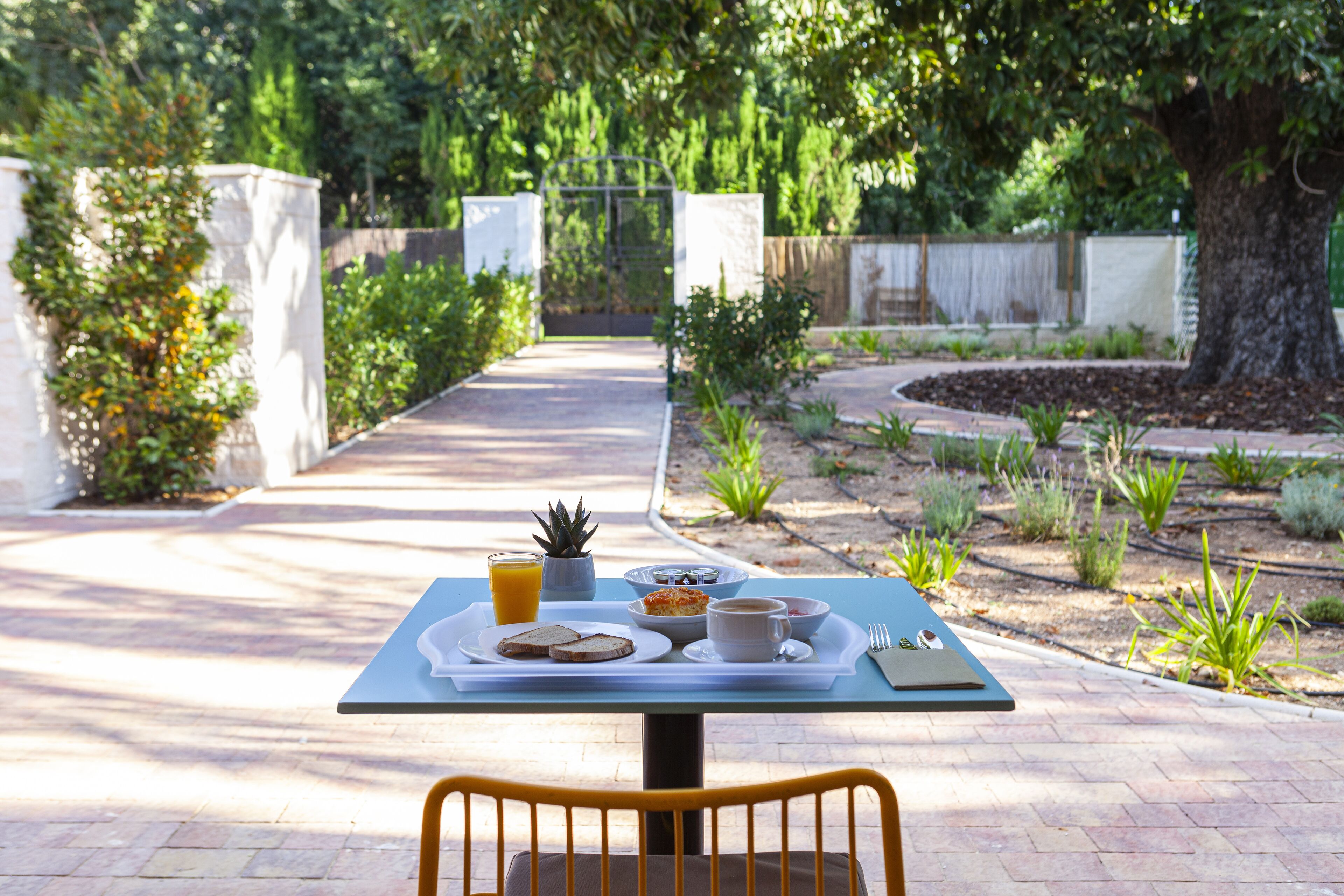 Ad Hoc Vitae Retreats & Health