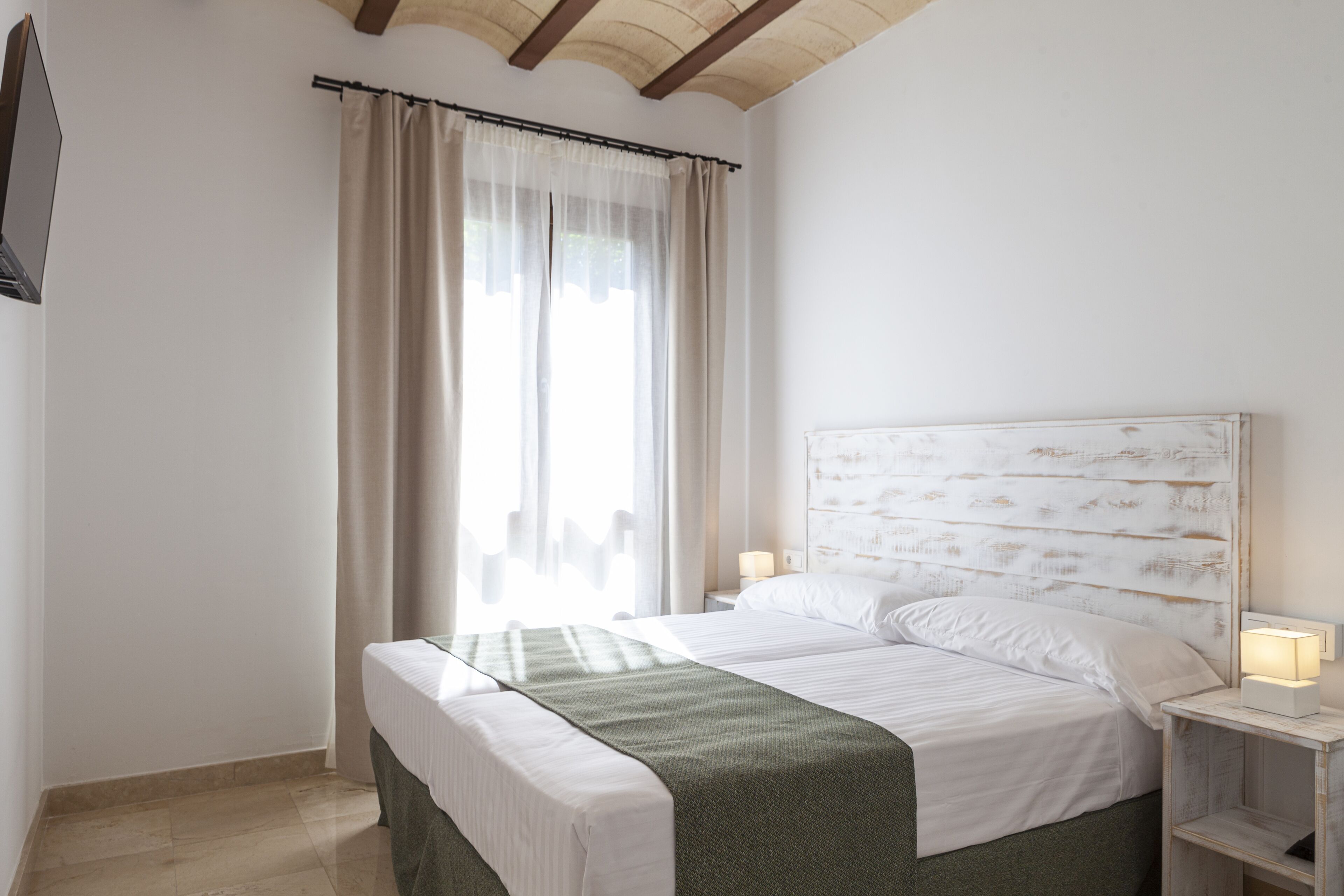 Ad Hoc Vitae Retreats & Health