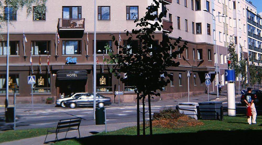 Kesähotelli Tott