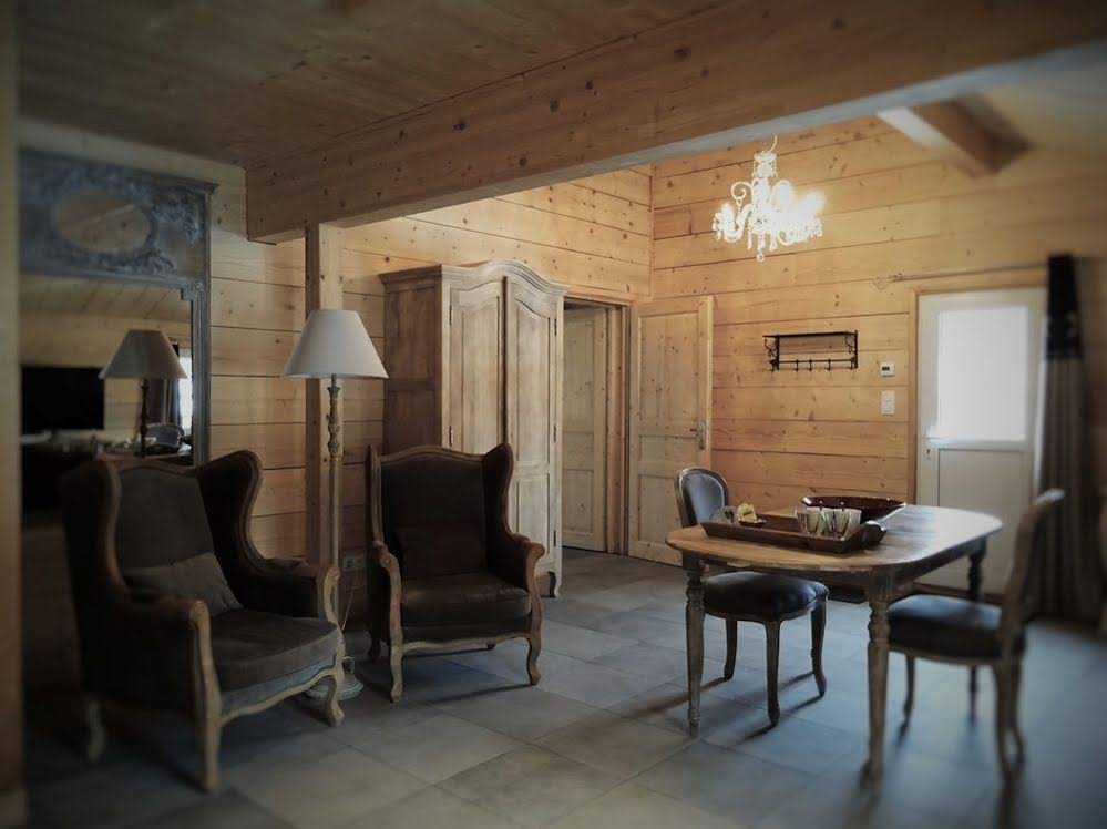 Auberge De La Poulcière