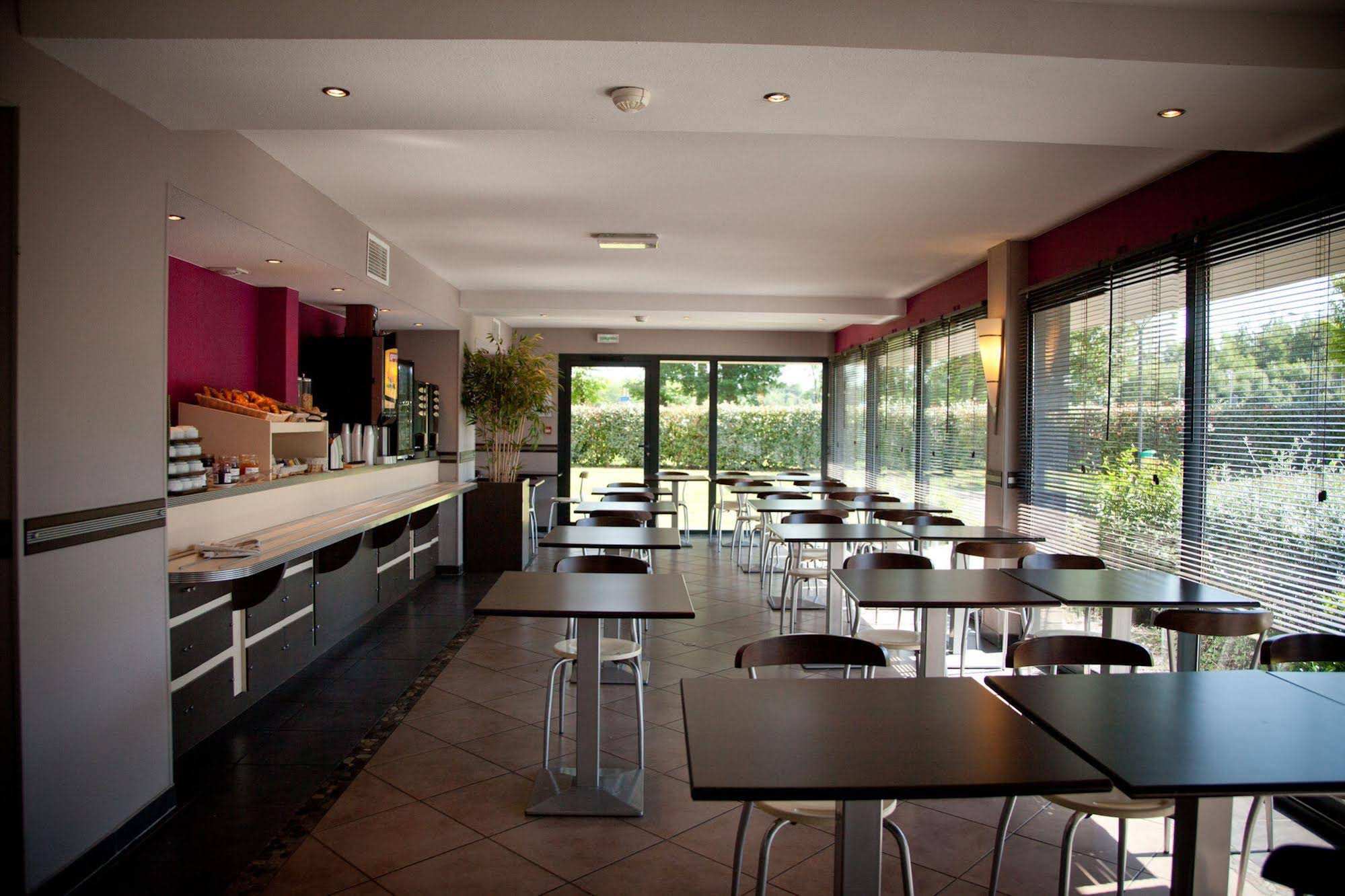 B&B Hôtel Pau Zénith
