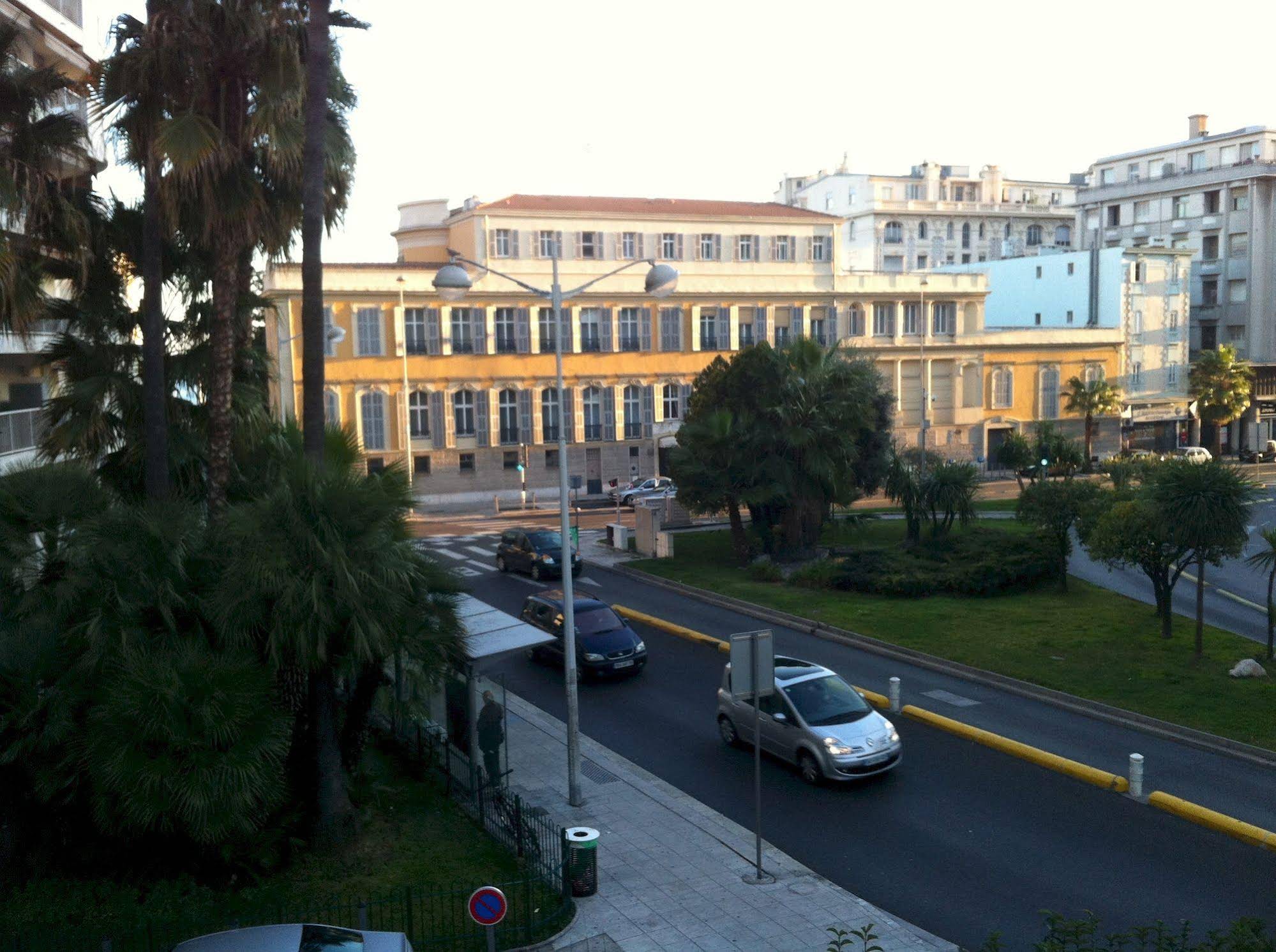 Hotel Carlone