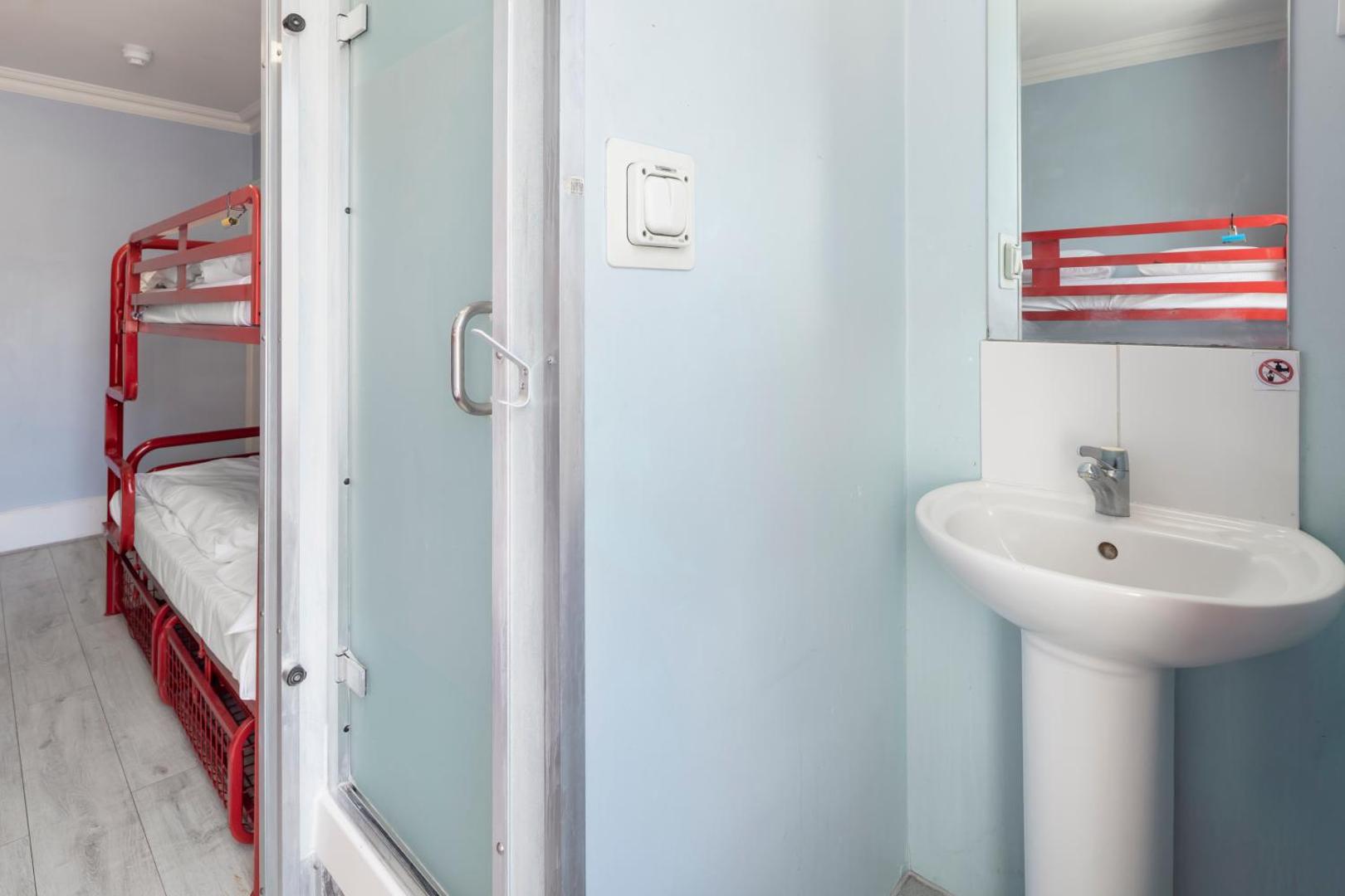 Astor Victoria Hostel