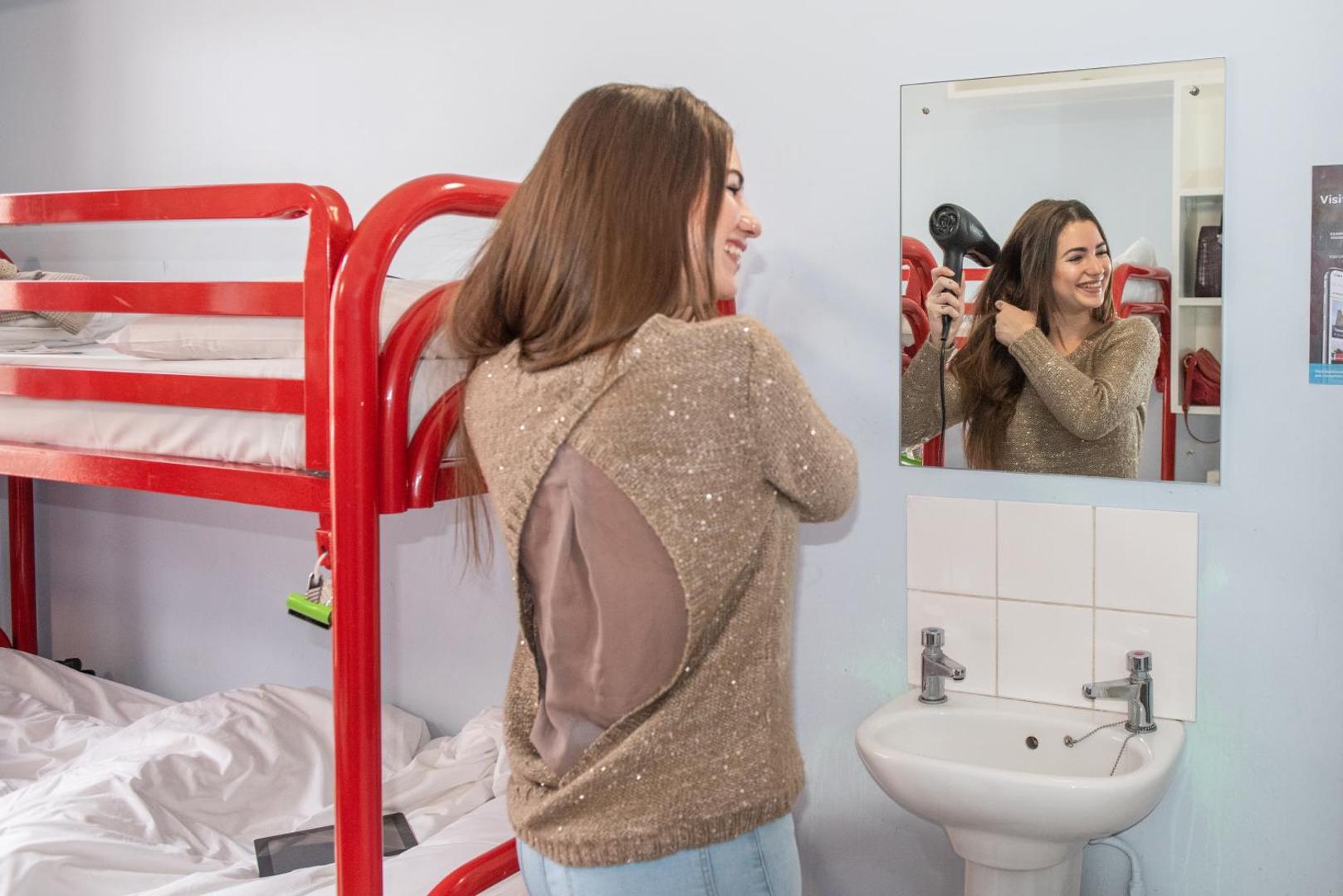 Astor Victoria Hostel