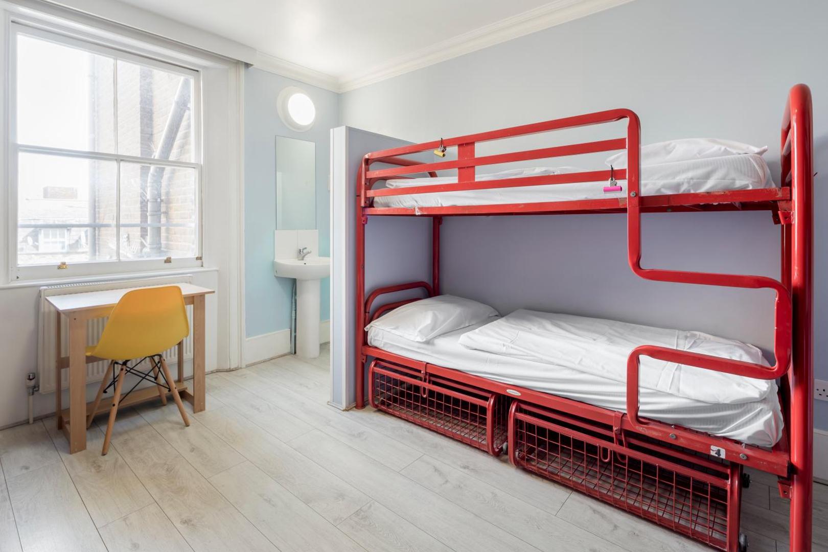 Astor Victoria Hostel