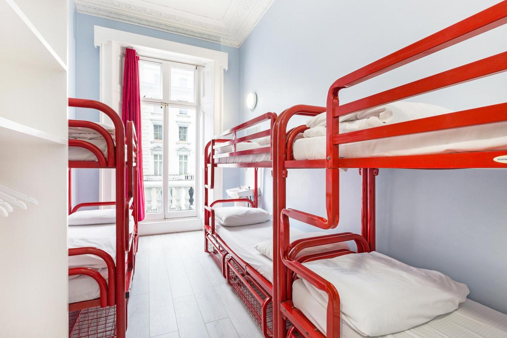 Astor Victoria Hostel