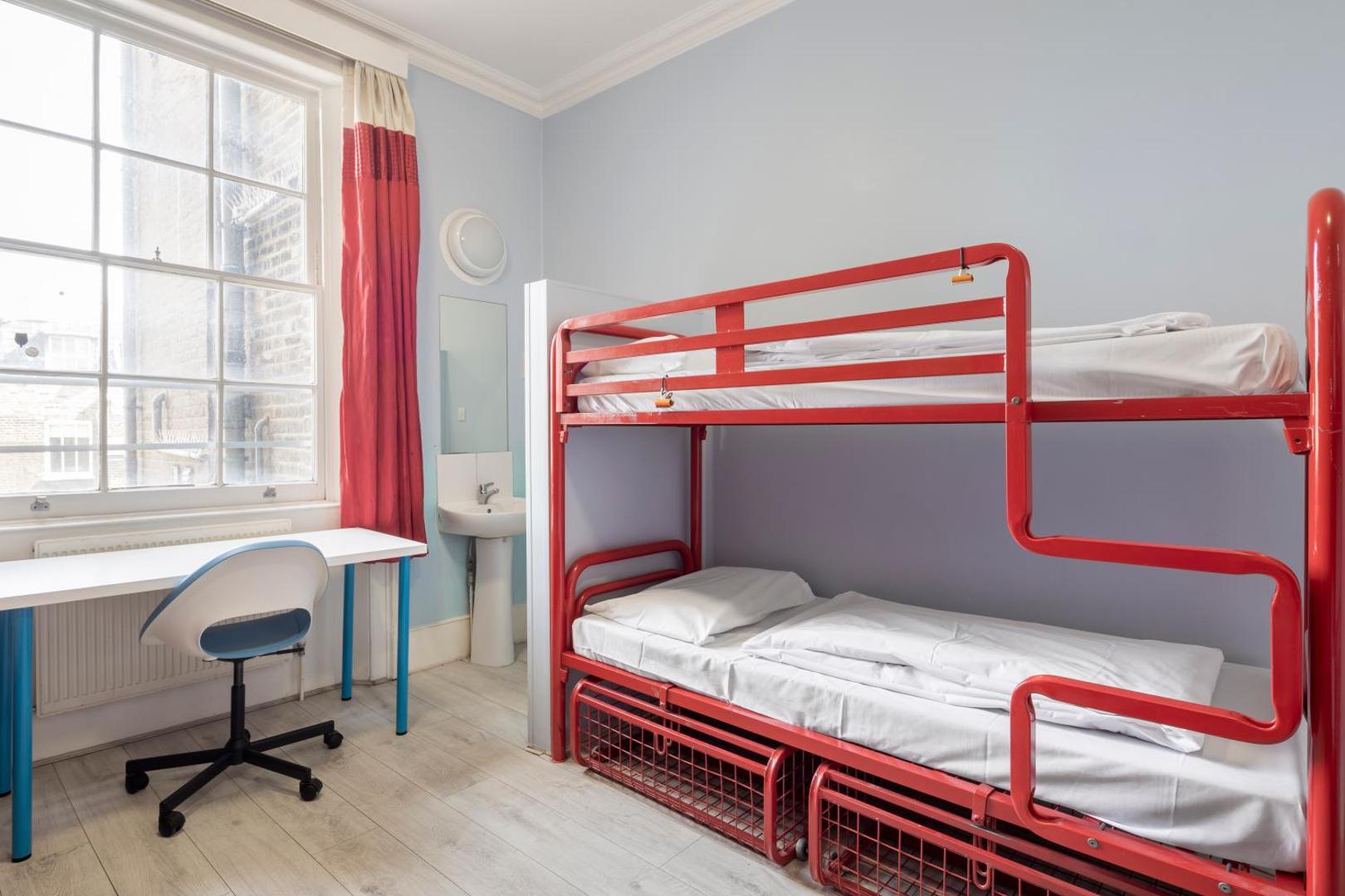 Astor Victoria Hostel