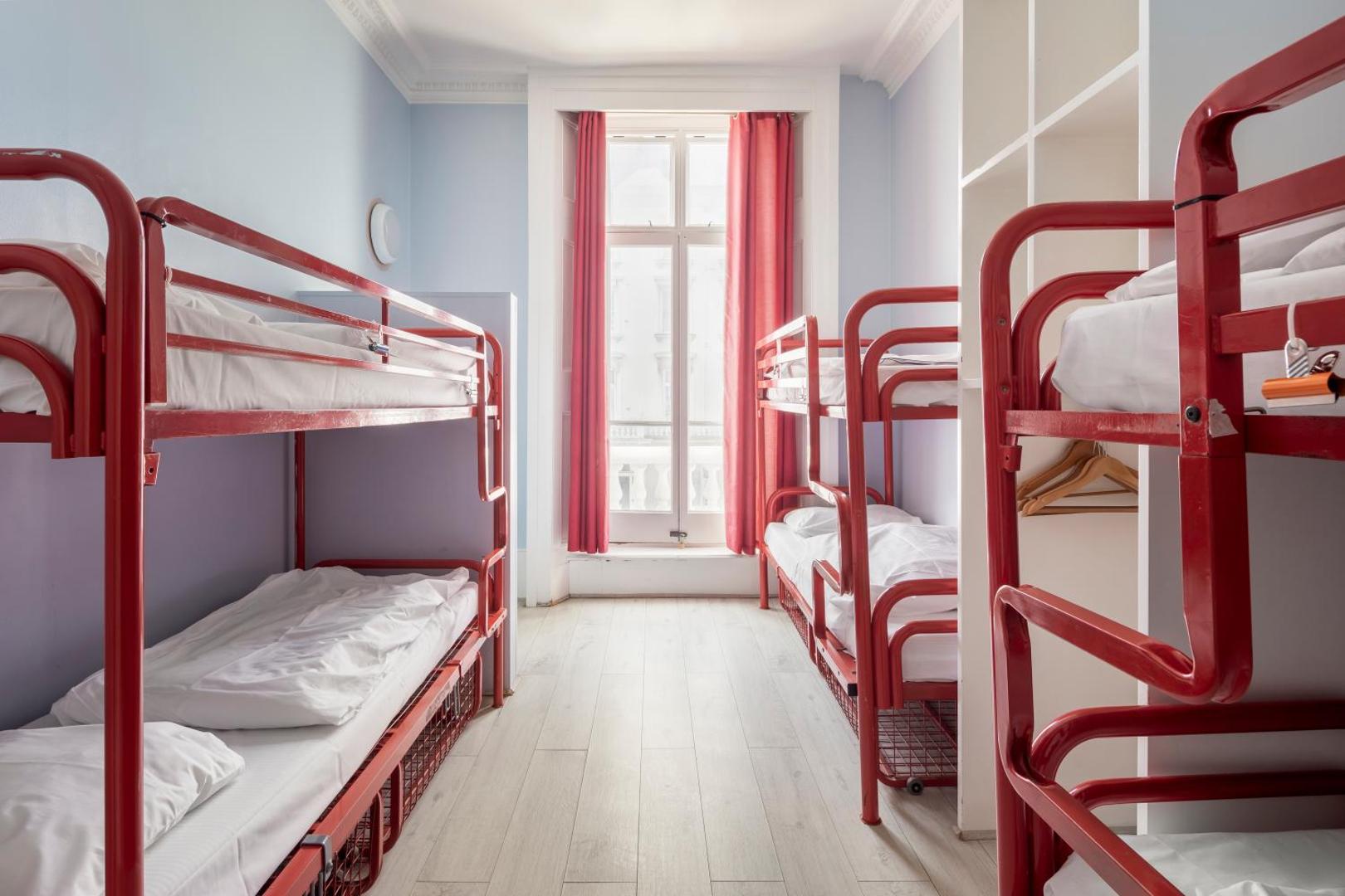 Astor Victoria Hostel