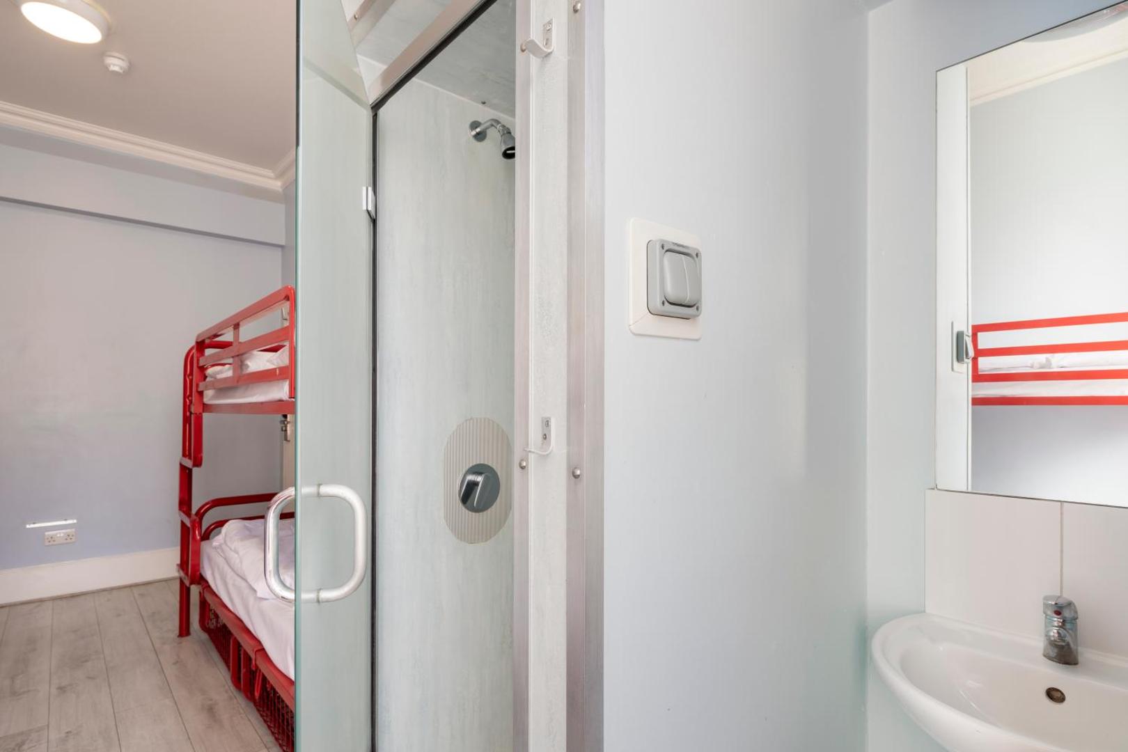 Astor Victoria Hostel