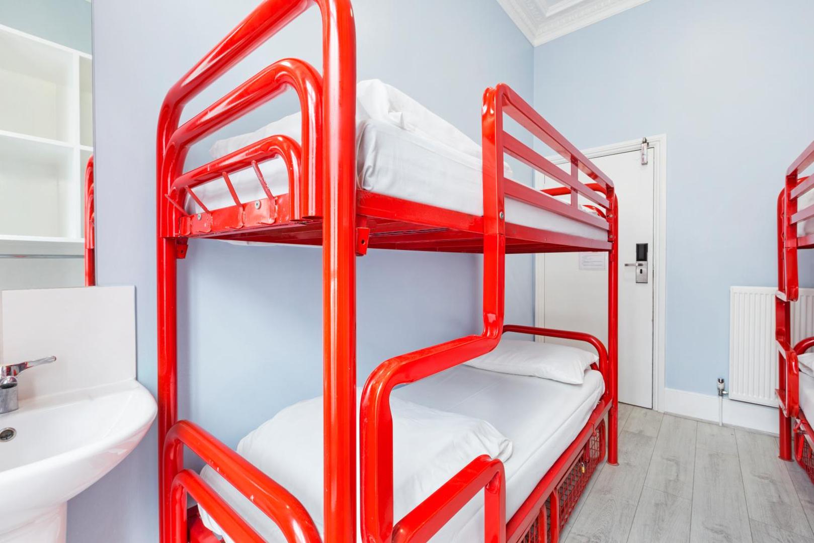 Astor Victoria Hostel