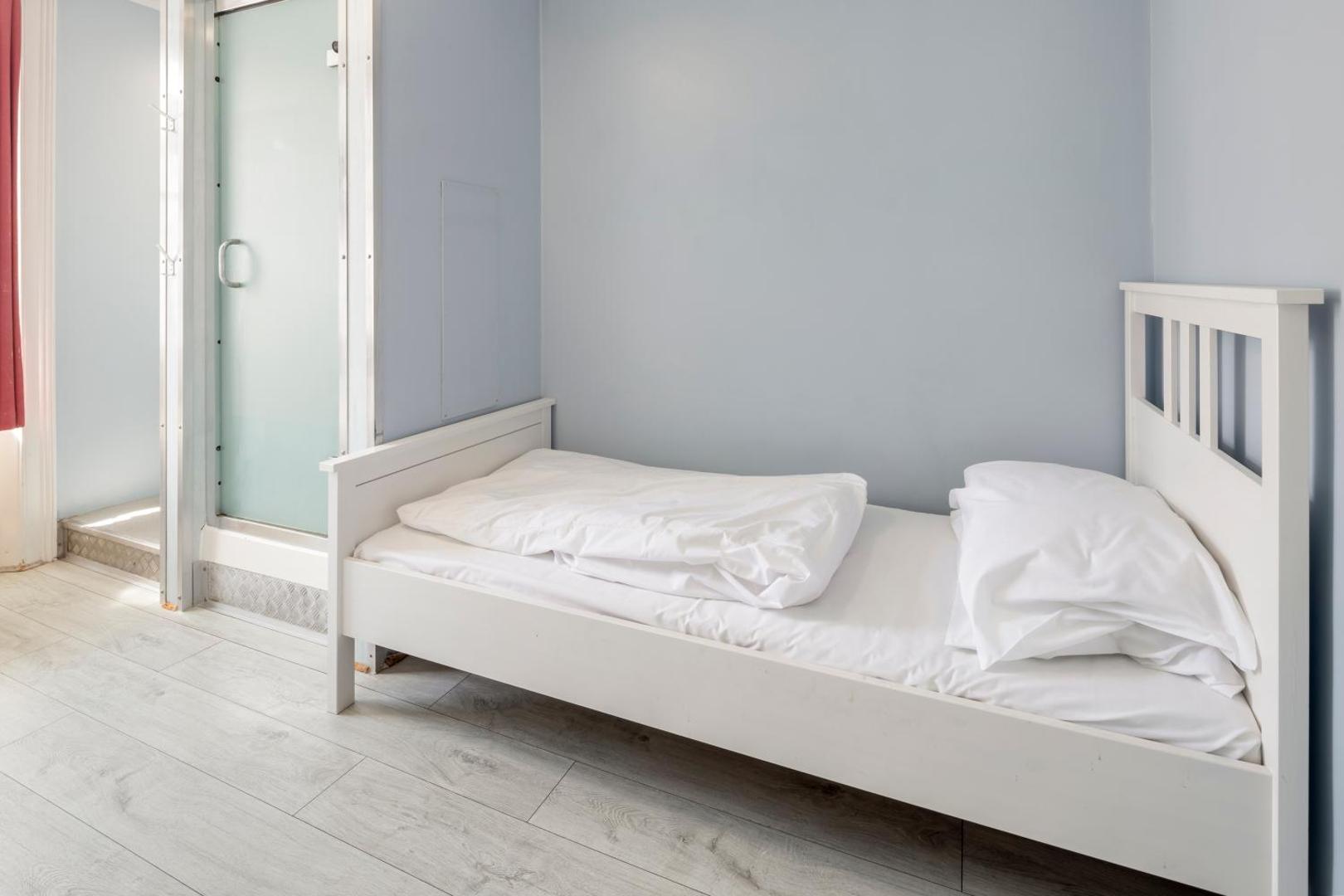 Astor Victoria Hostel