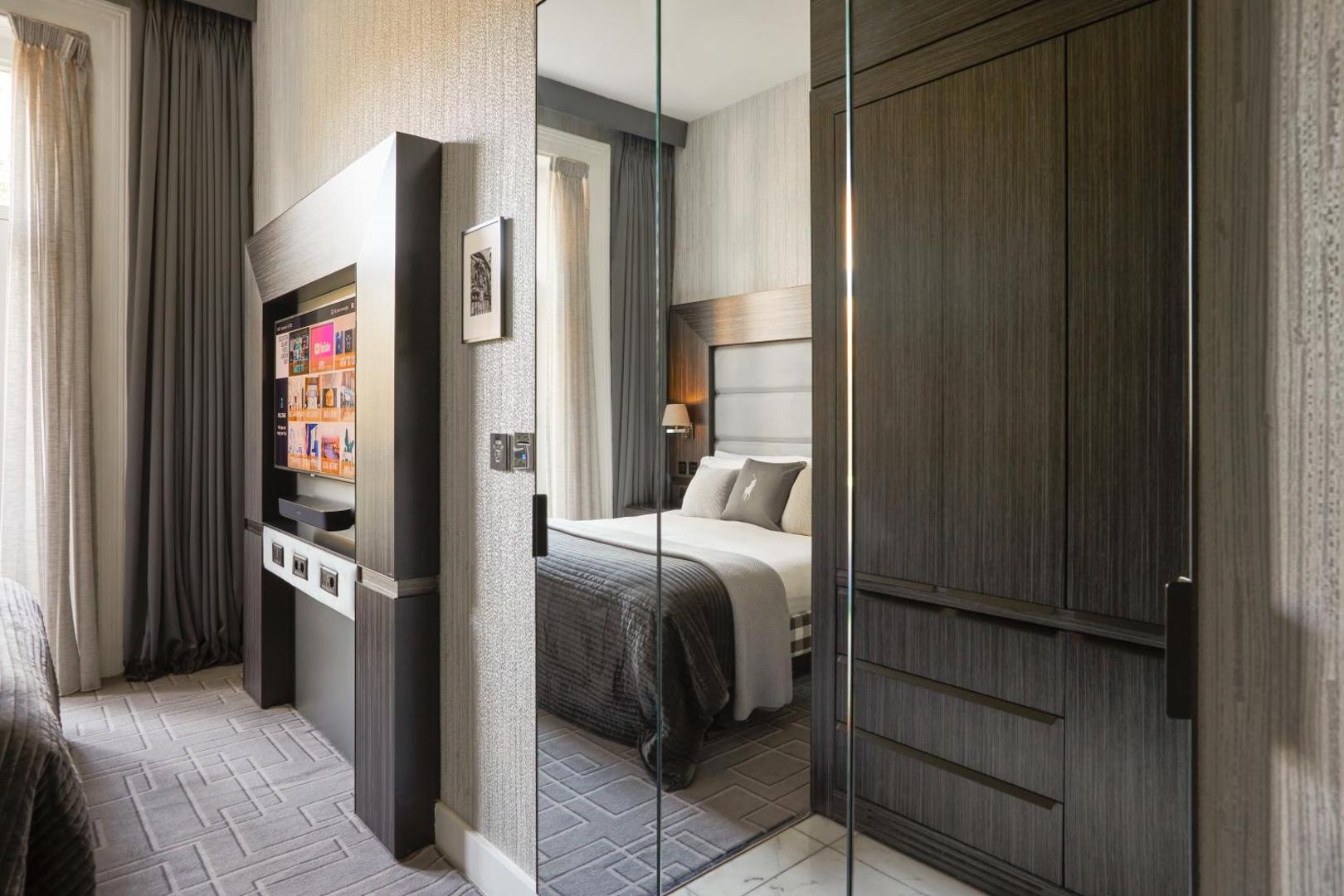 Eccleston Square London