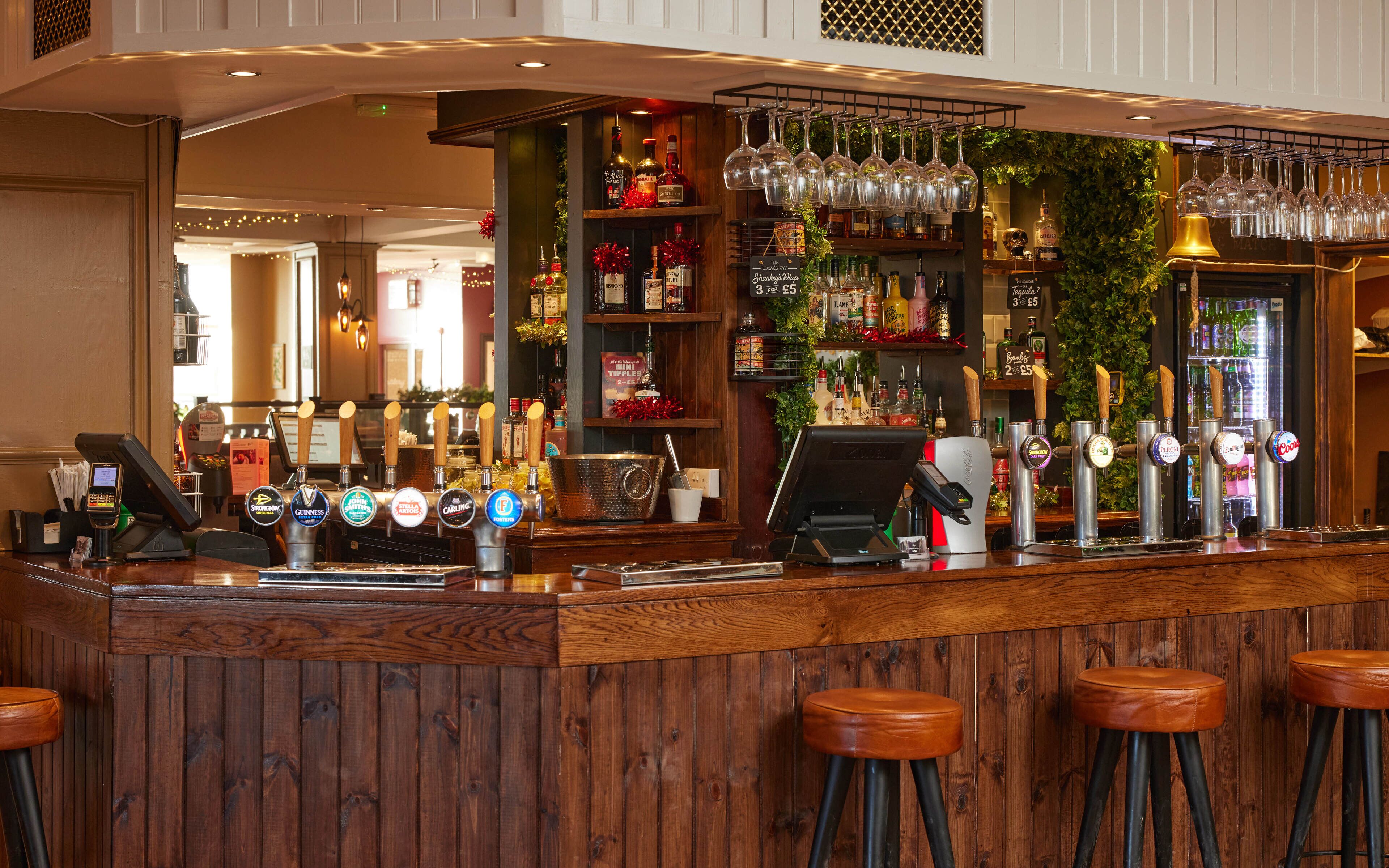 The Quays - A Greene King Pub & Carvery Pub