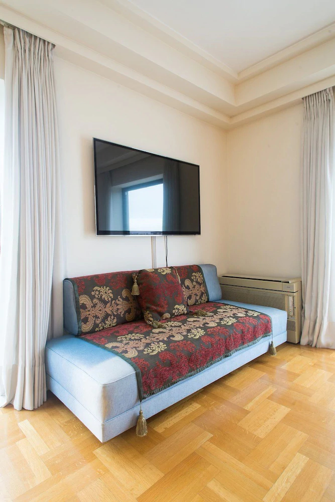 Alexander's Penthouse